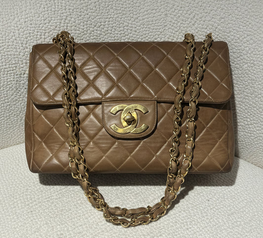 Chanel Vintage XL Classic Flap Bag – Camel Lambskin & 24K Gold Hardware