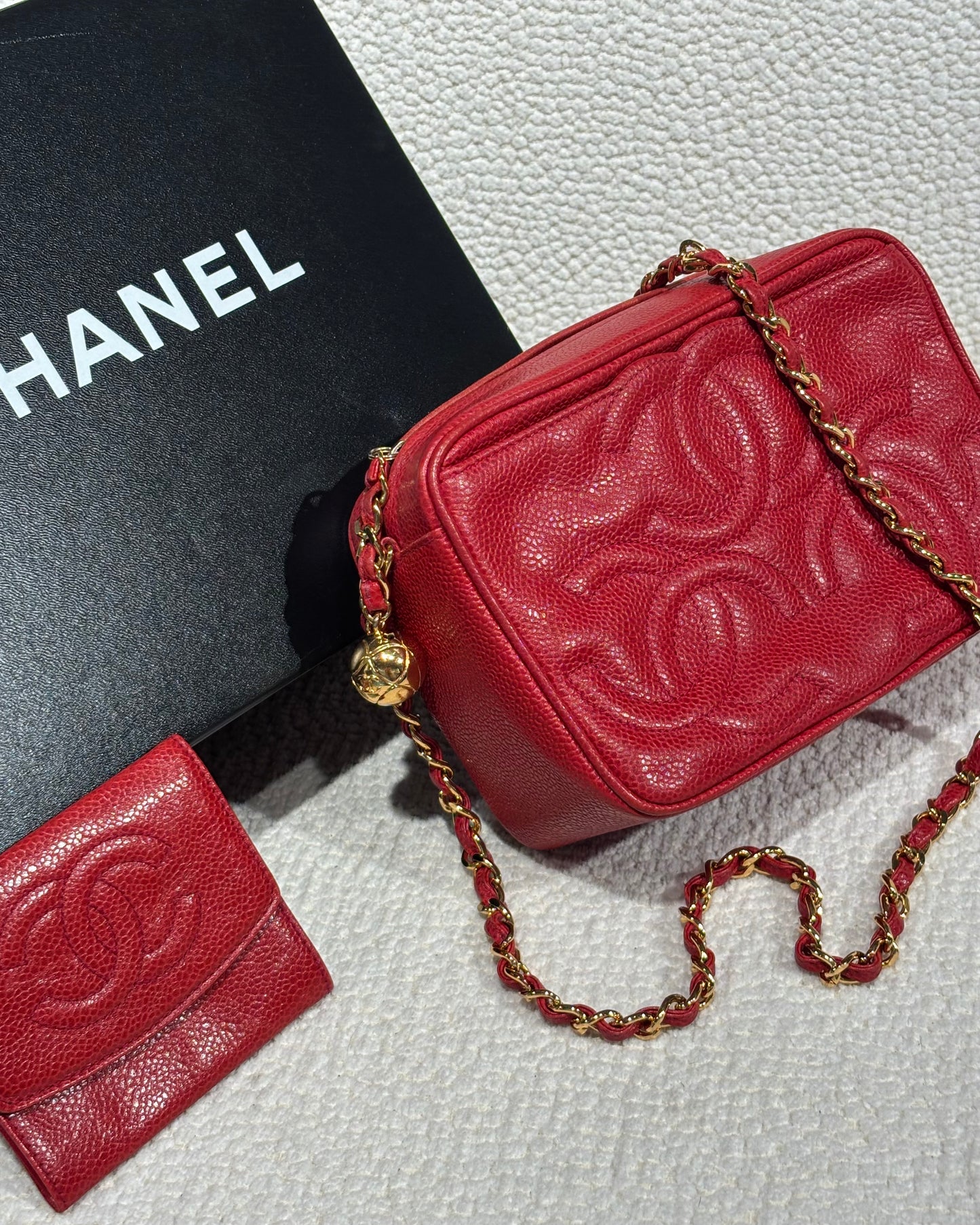 Chanel Vintage Bag & Wallet - Red Caviar leather & Gold Tassel