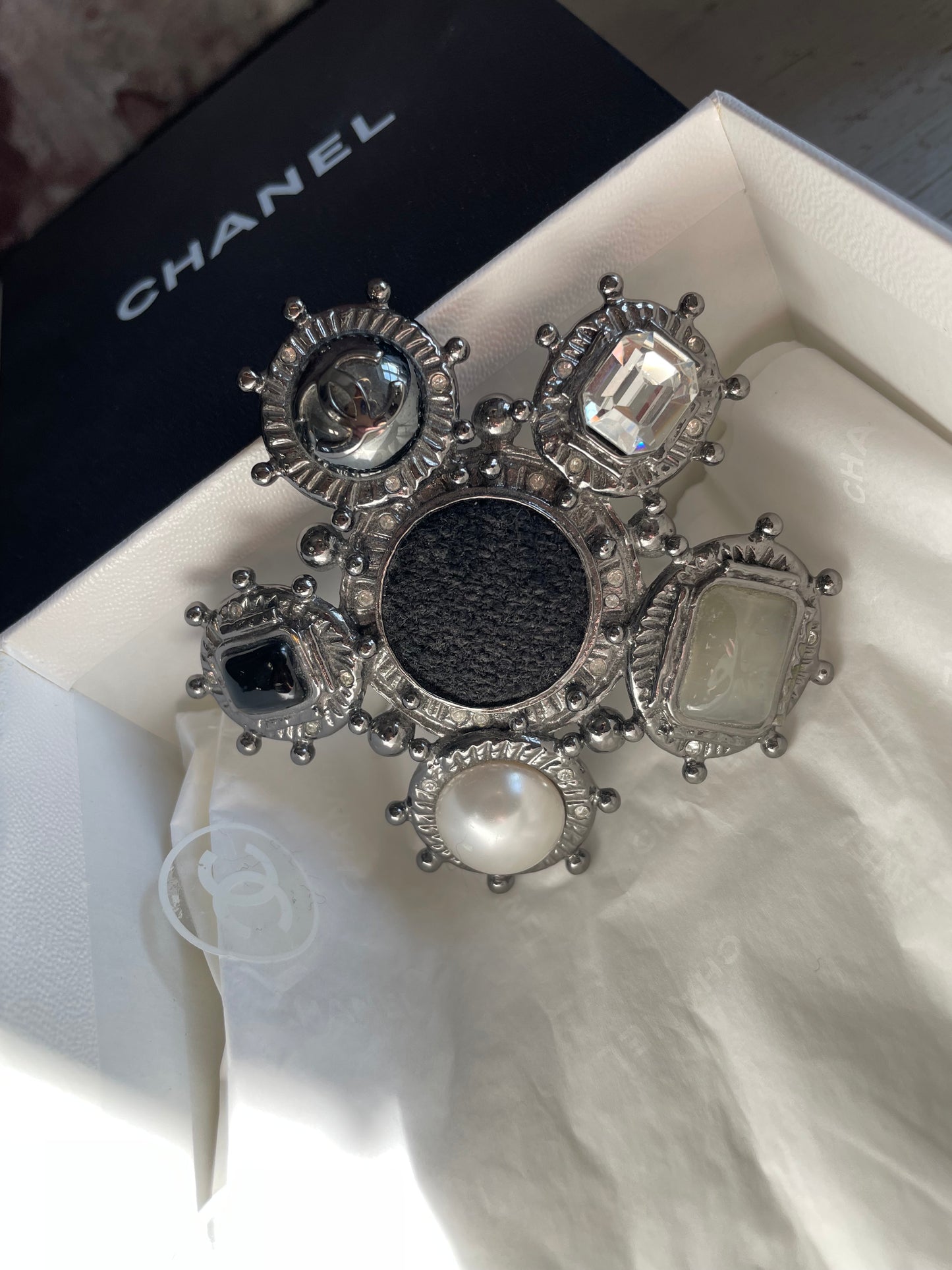8 x 8 cm Broche - Chanel