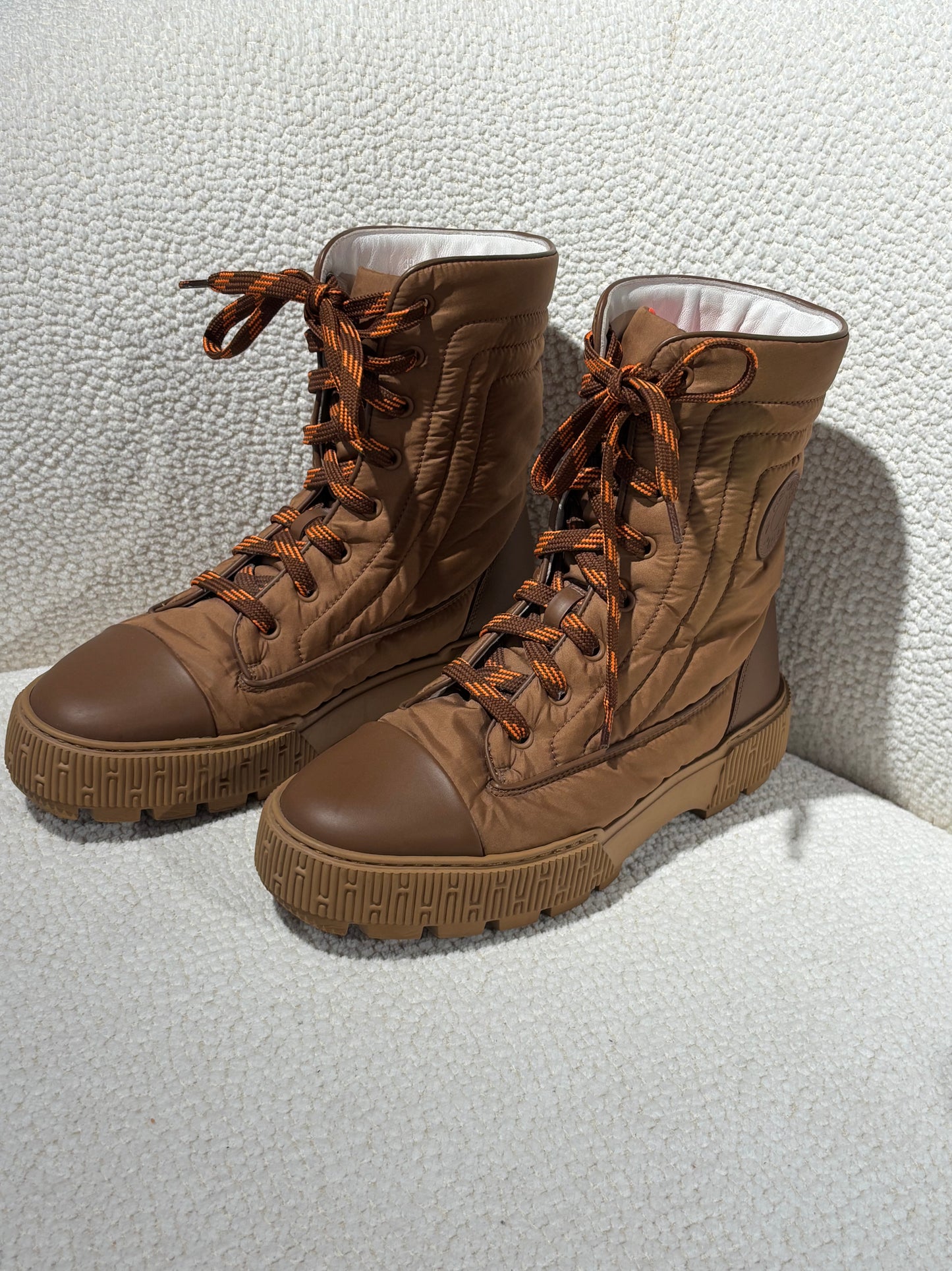 Hermès Boots – Caramel/Brown Calfskin & Parachute Fabric – EU 39