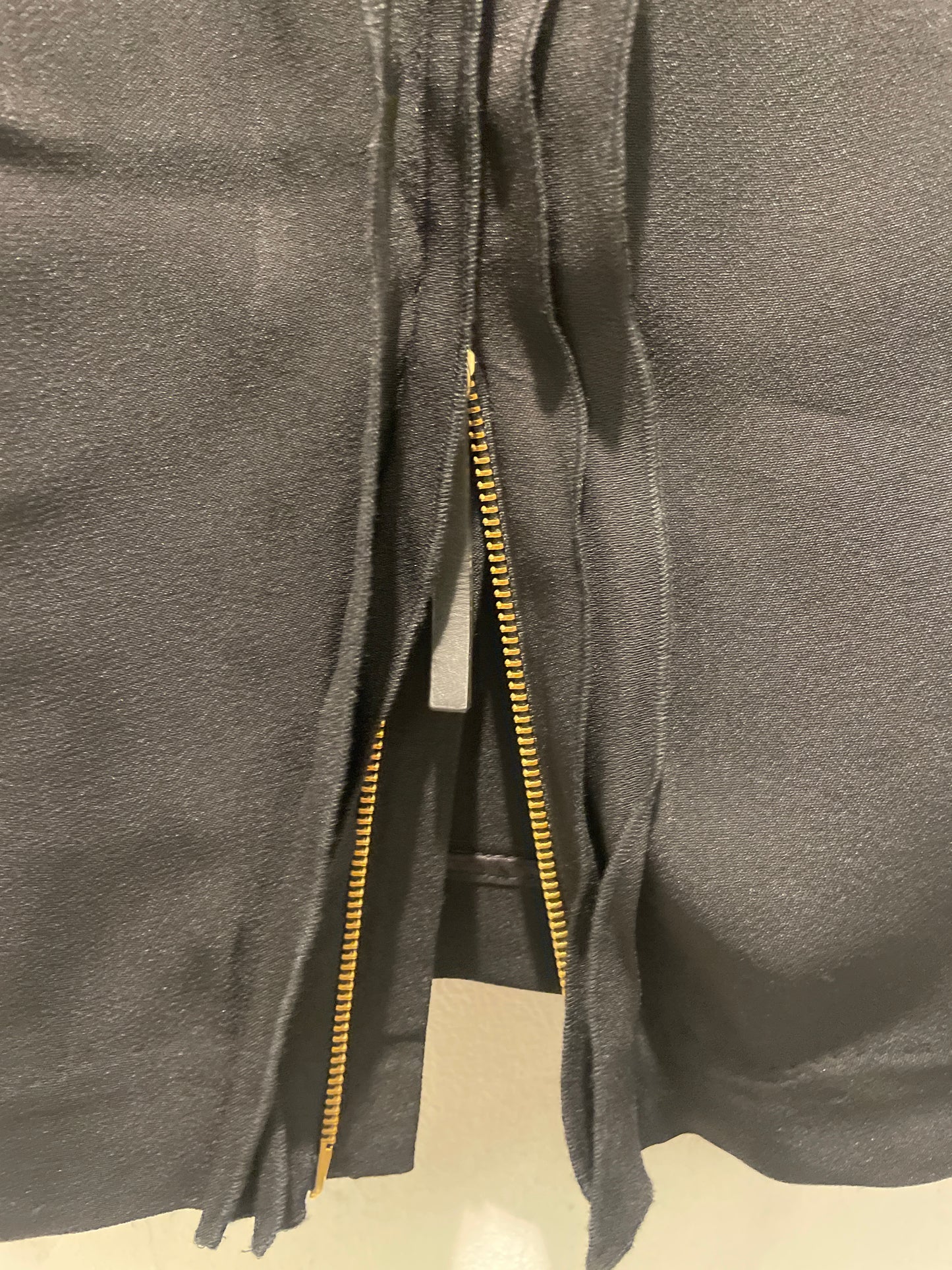 Malene Birger - Black pencil skirt w zipper back - EU32 (fits also bigger) stretchy - Medinas Wardrobe