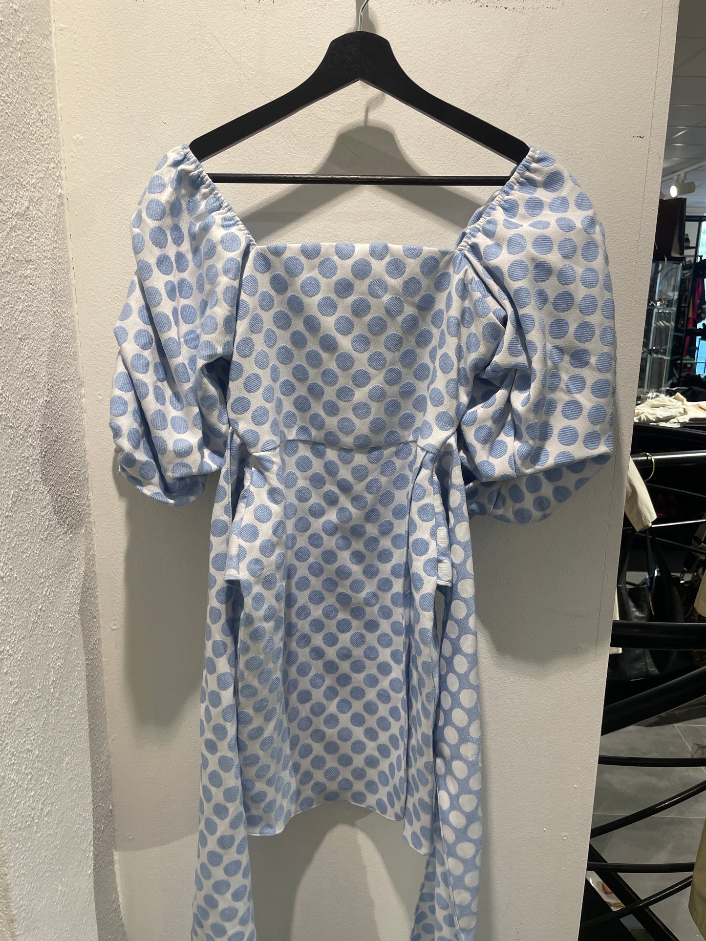 Asilio - Dress - white w. skyblue dots - on/off shoulders - wide belt - 36 - Medinas Wardrobe