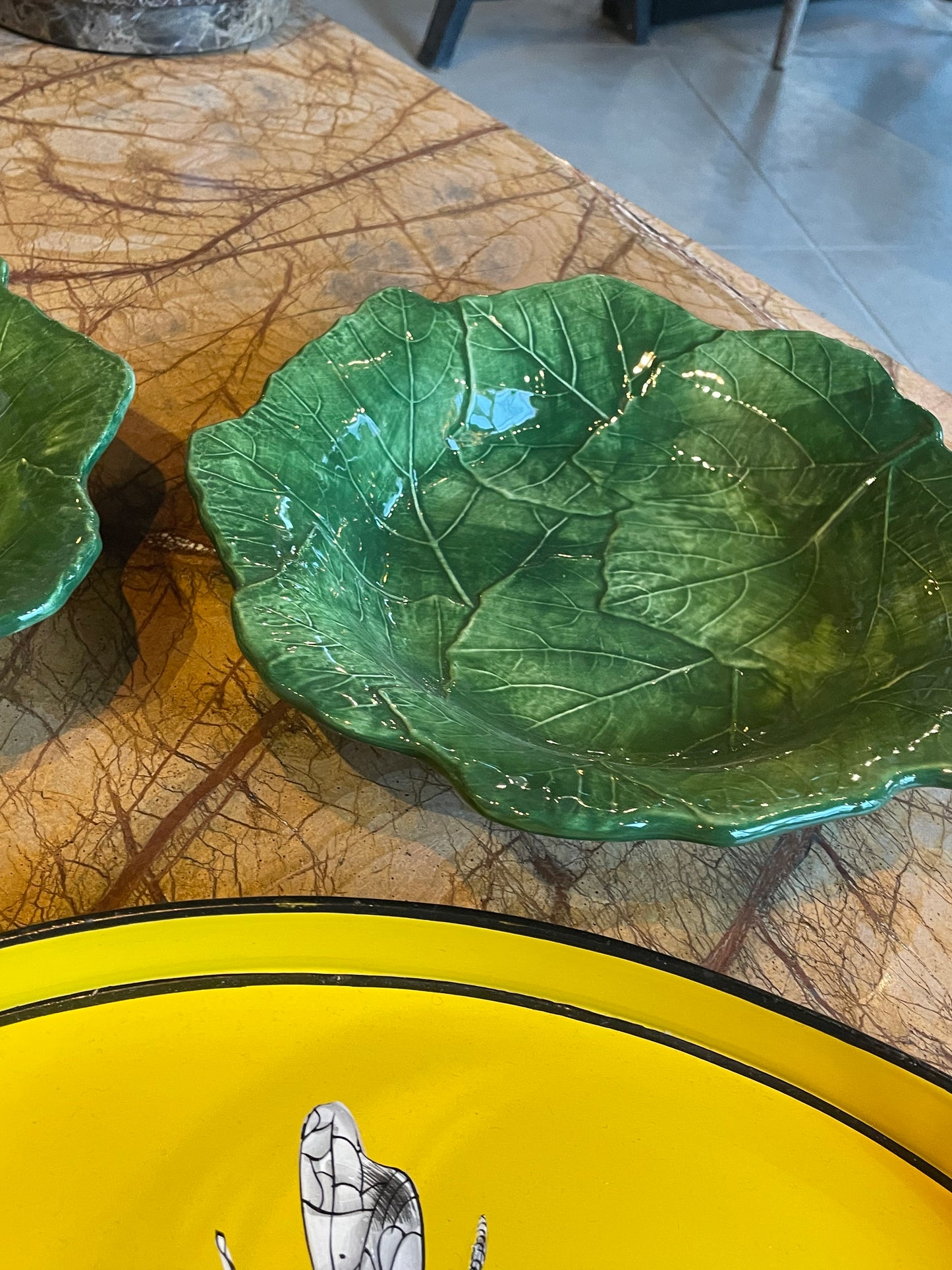 Lille skål af vinblade - Italiensk porcelæn