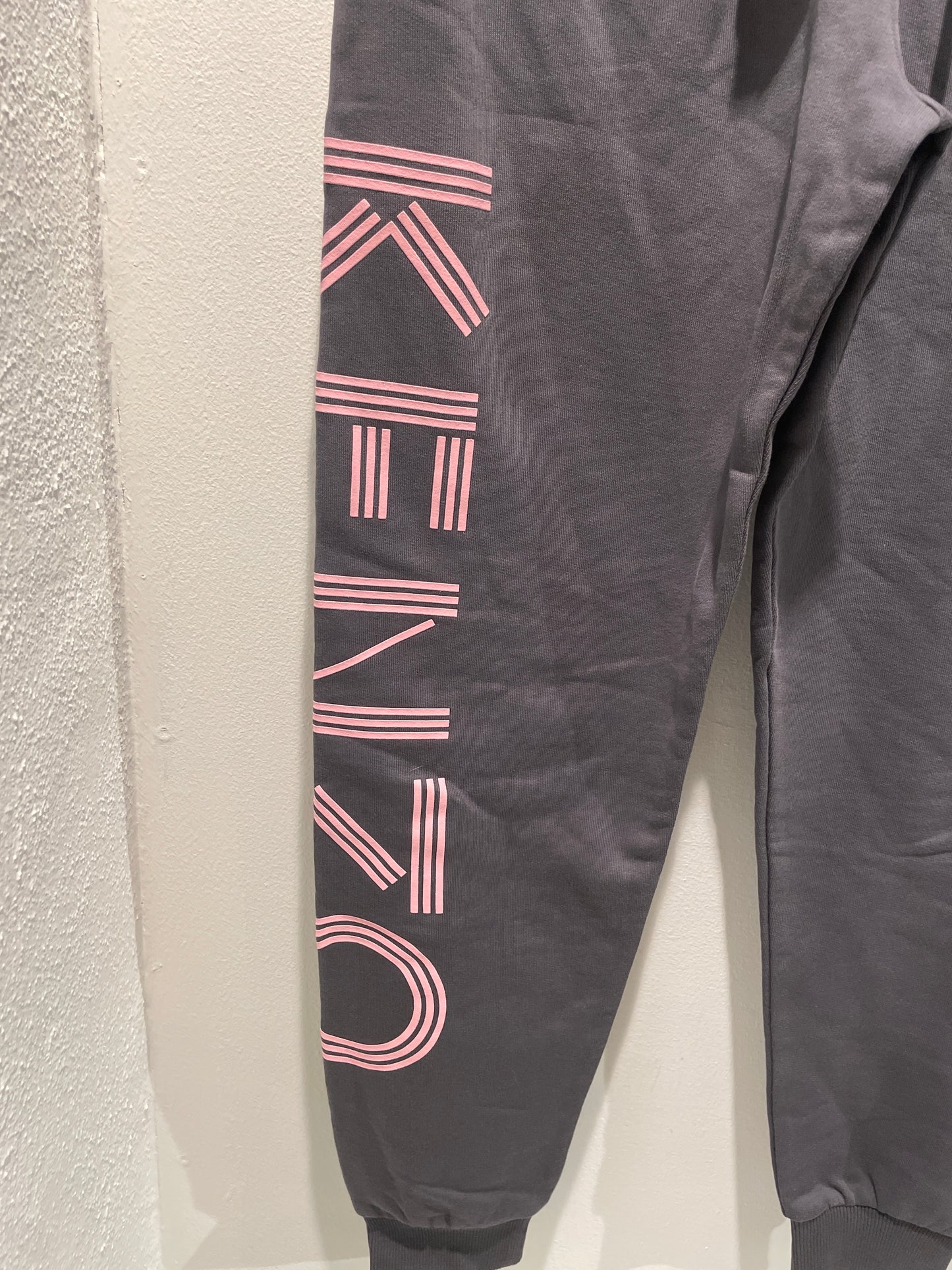 Kenzo Paris – Brand New with Tags Joggers / Trackpants in Charcoal Grey/Pink -
