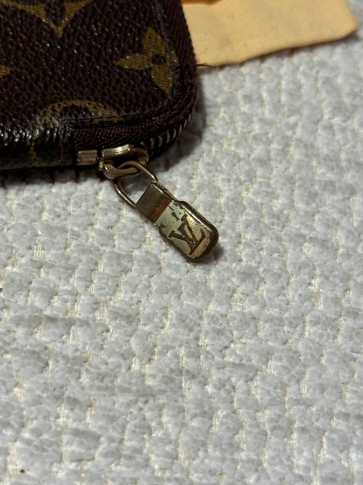 Louis Vuitton Key Holder - Monogram Leather & Gold Hardware