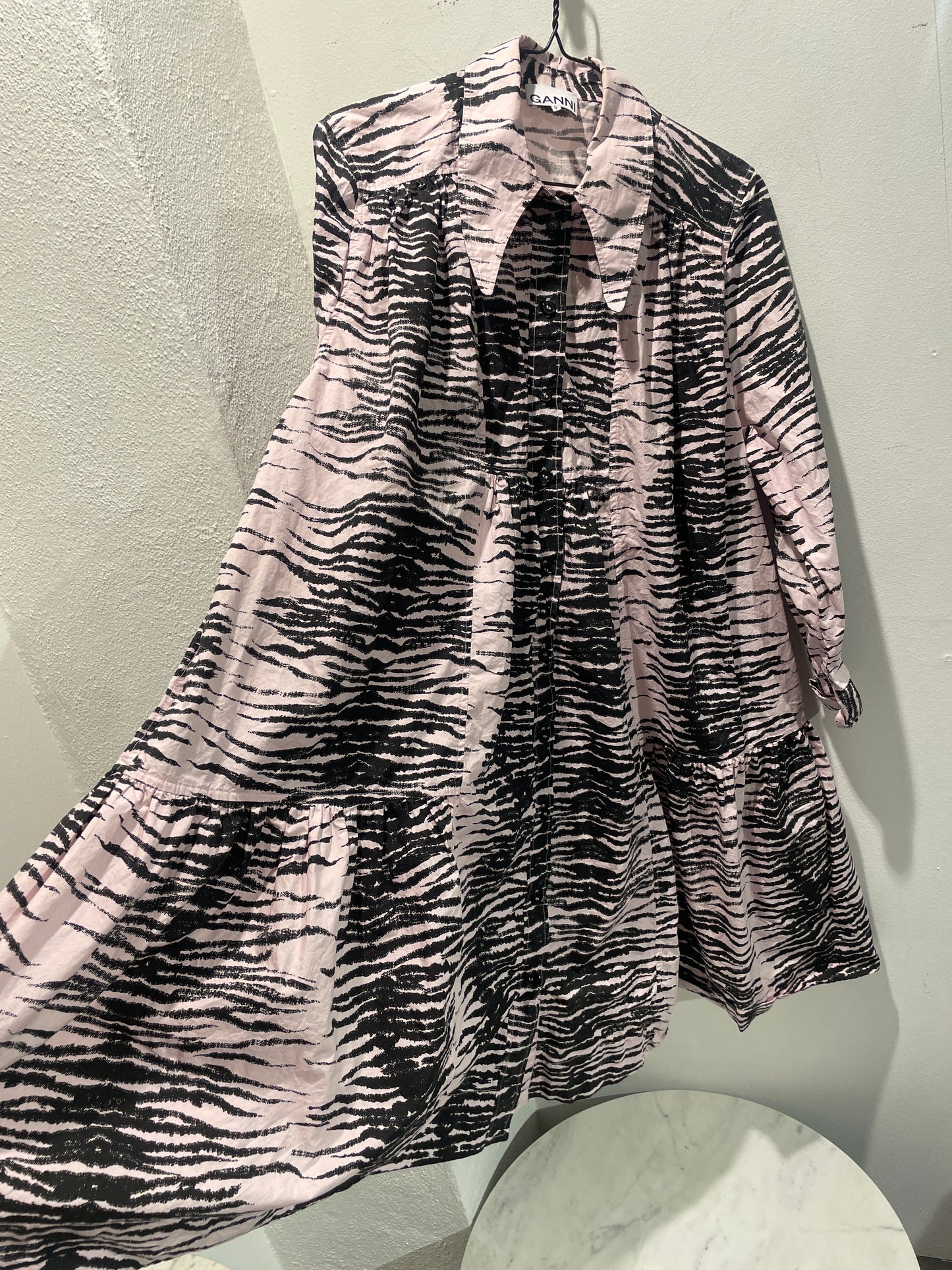 Ganni - oversized dress - Rose & Black - EU40