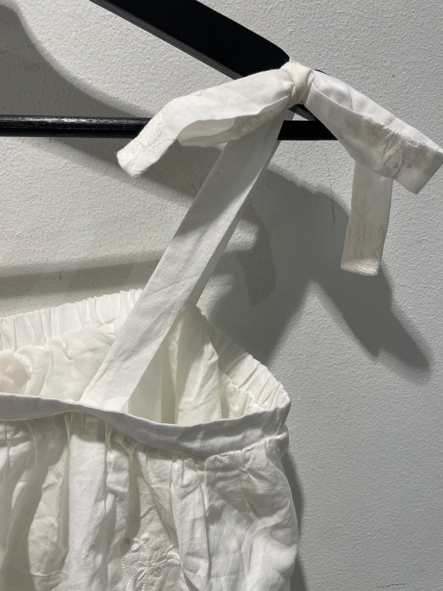 Cozy by Julie Z - Top w. White Broderie Laces - S - Medinas Wardrobe