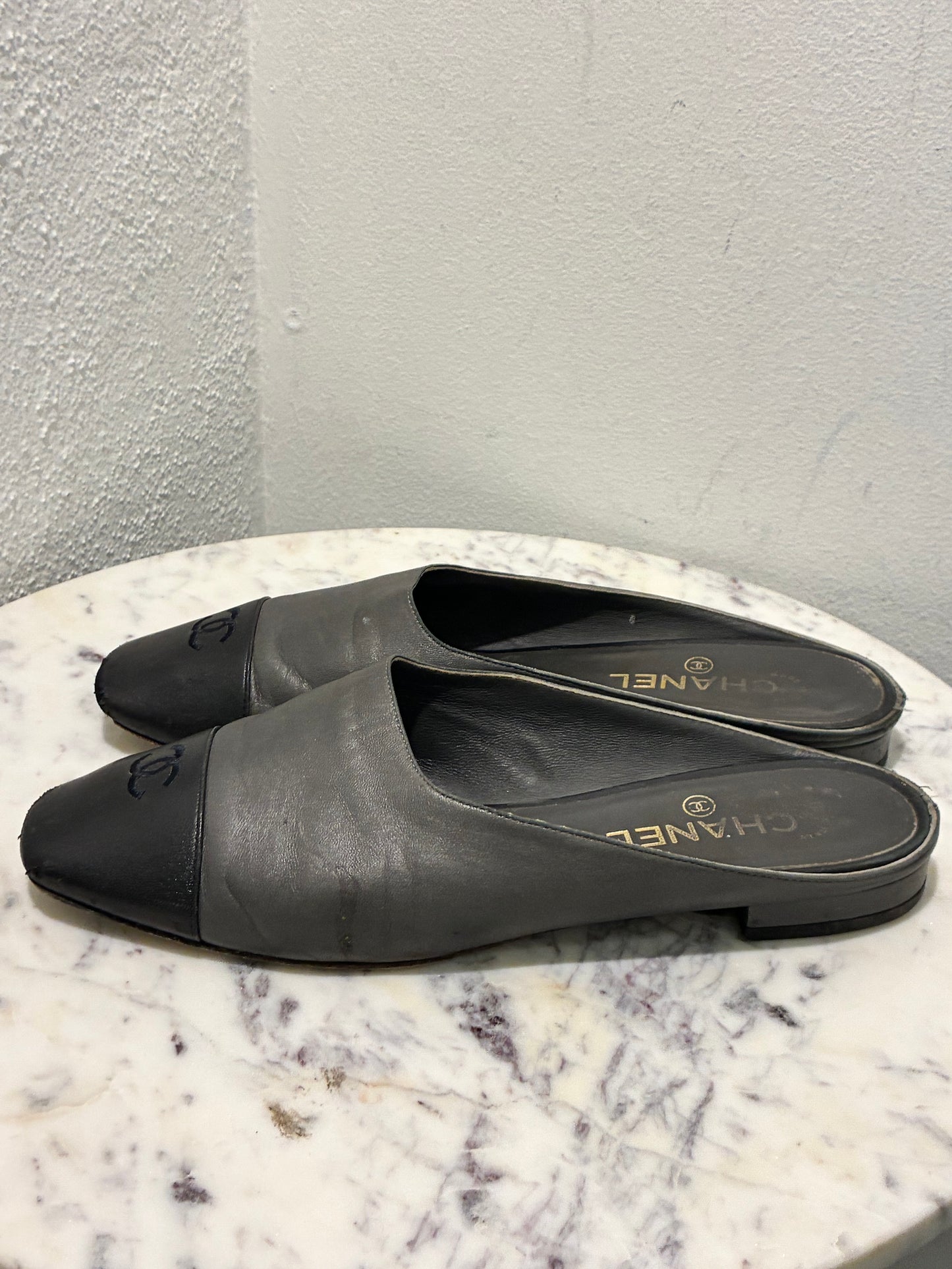 Chanel Mules – EU 39,5 C - Medinas Wardrobe