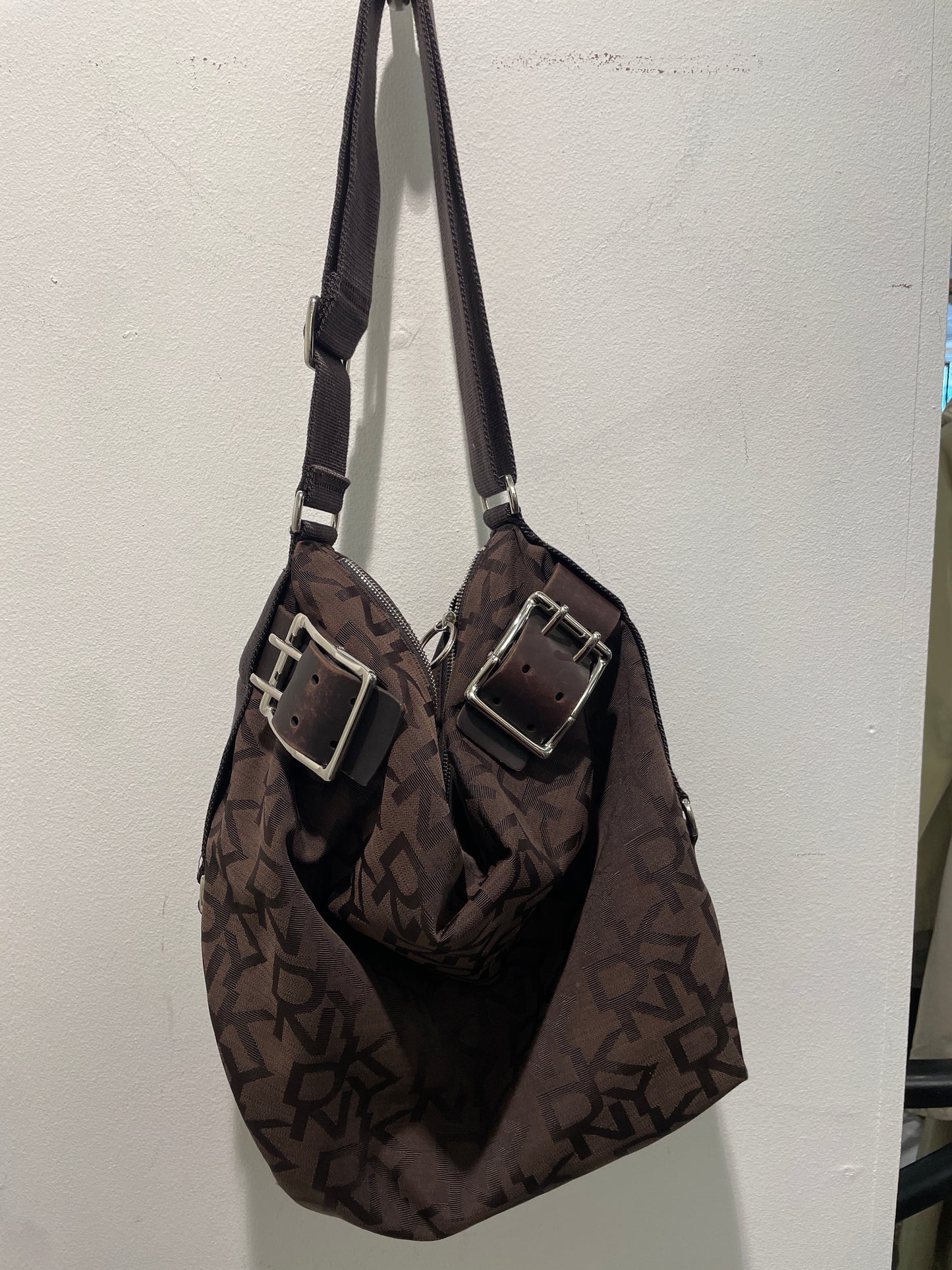 Donna Karan New York Monogram Hobo Tote Bag - 48 x 36 x 18 cm