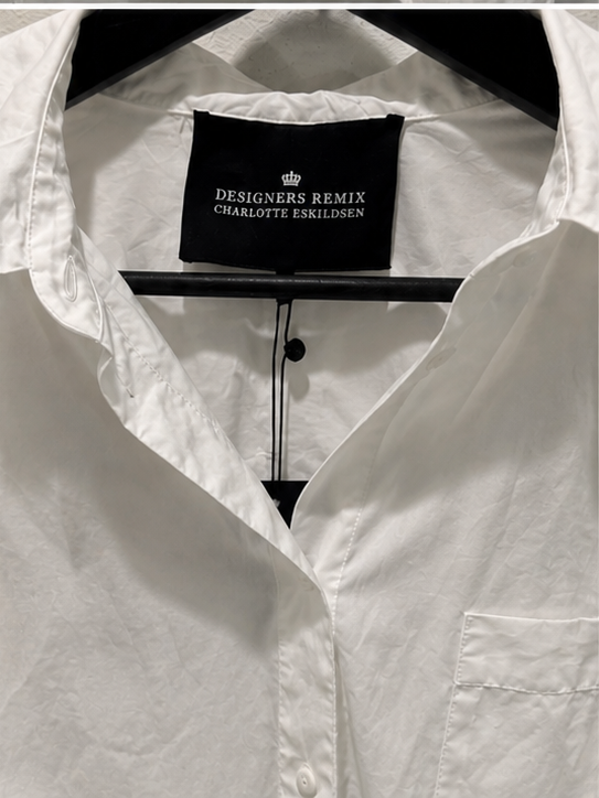 Designers Remix - Shirt - Long White w. Belt - EU36 - Medinas Wardrobe