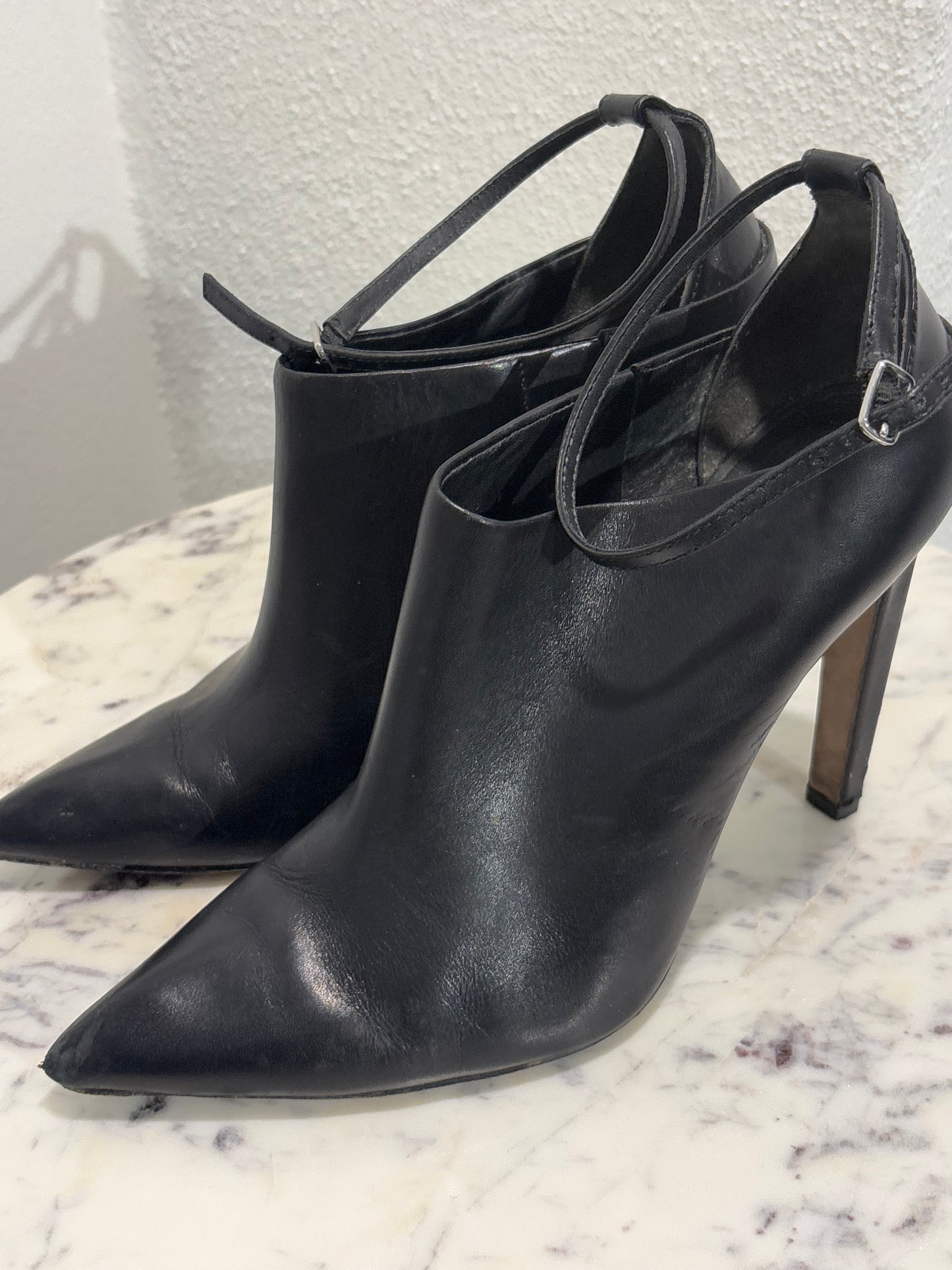 Alexander Wang - Heels - Leather - 39 - Medinas Wardrobe