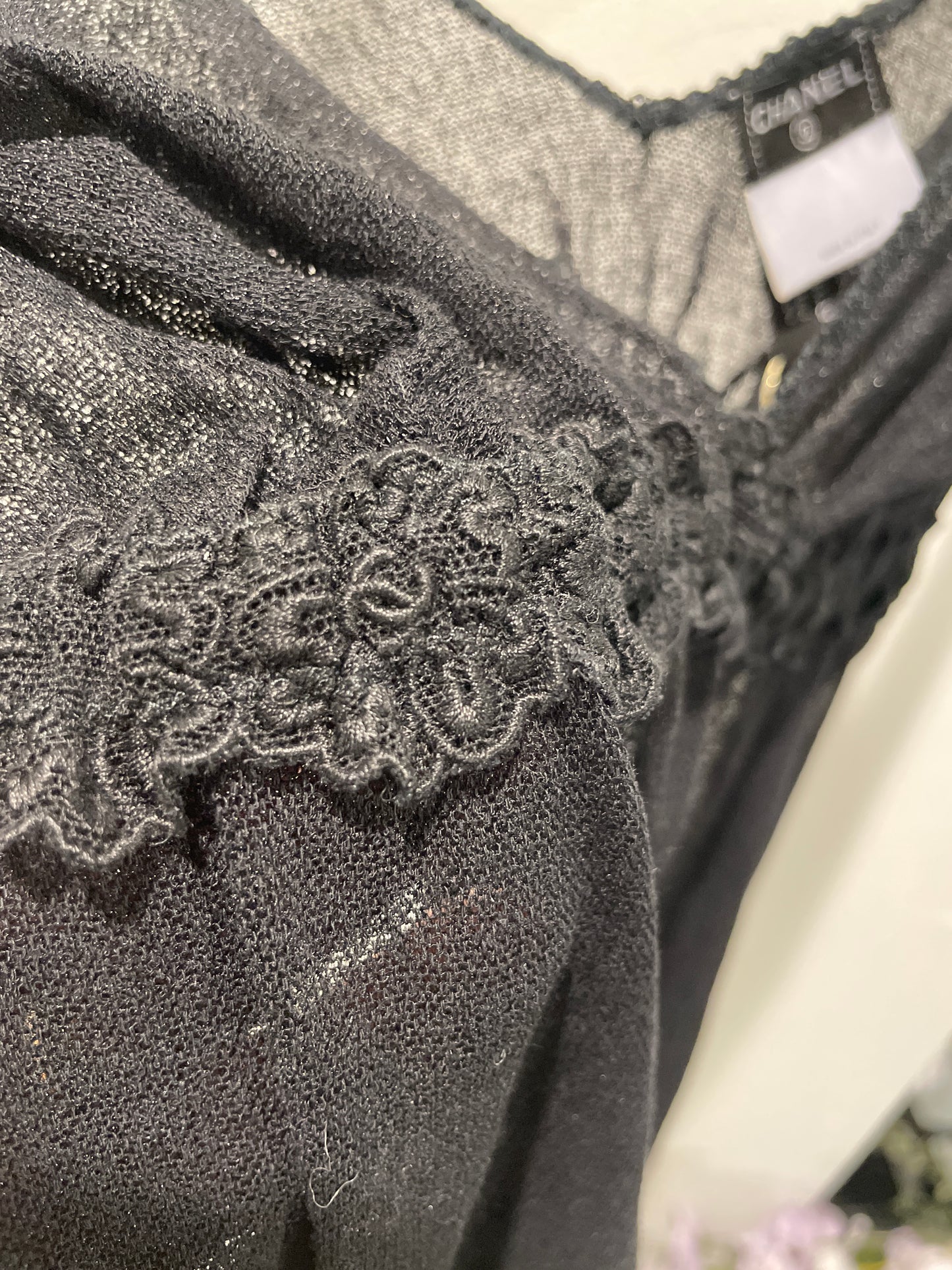 Chanel Top – Beautiful Camelias & CC's – EU38