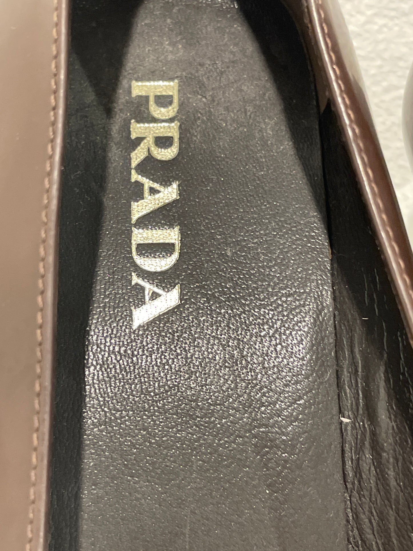 Prada Heels – Brown Patent leather - w. logo - 37,5