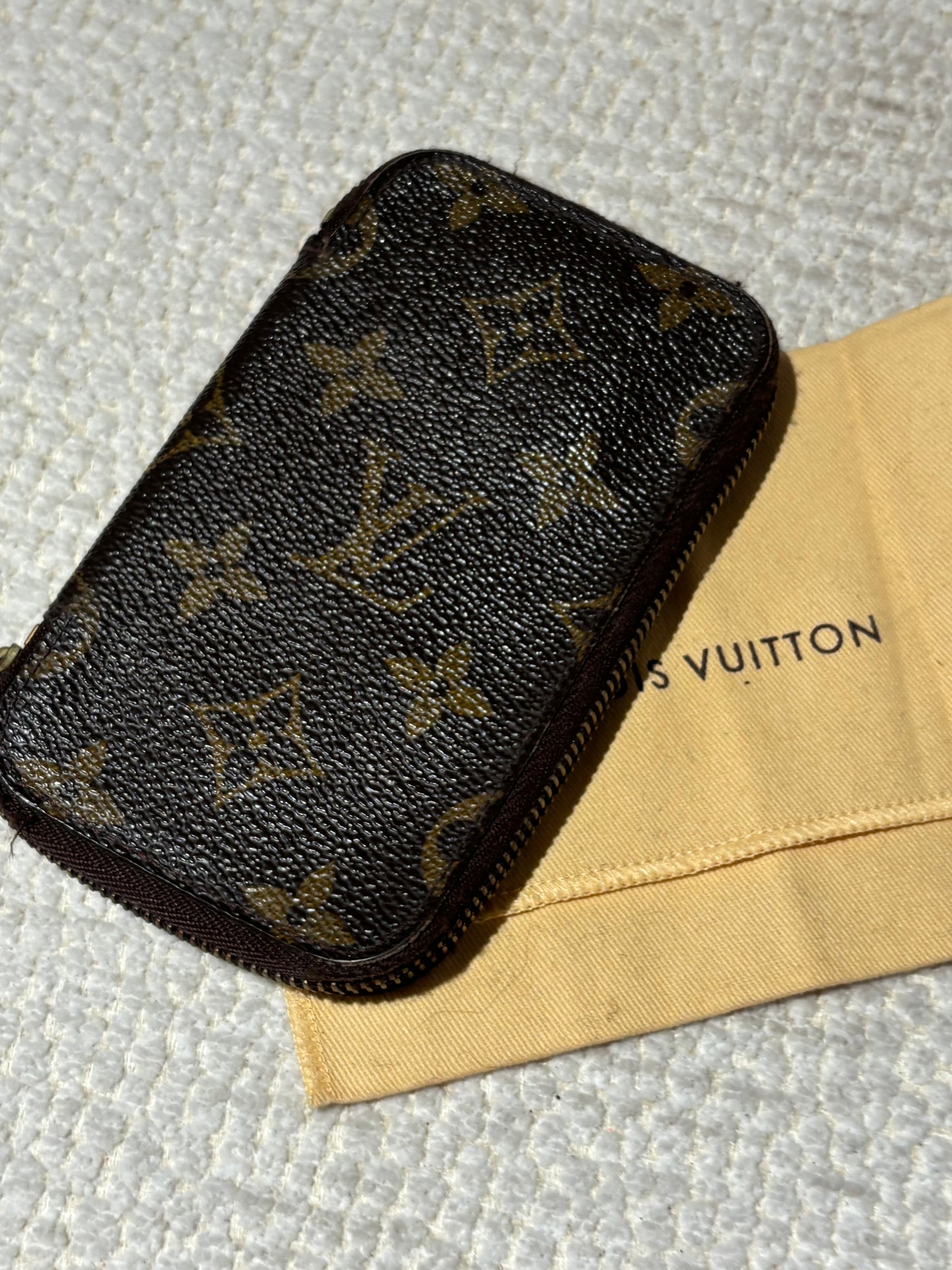 Louis Vuitton Key Holder - Monogram Leather & Gold Hardware