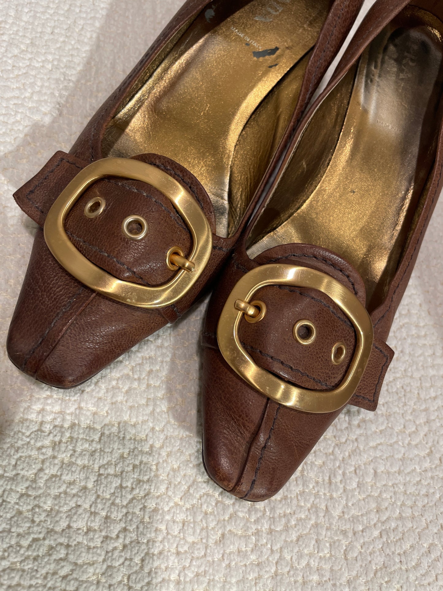 Prada Pumps - cognac w. gold heel - 38