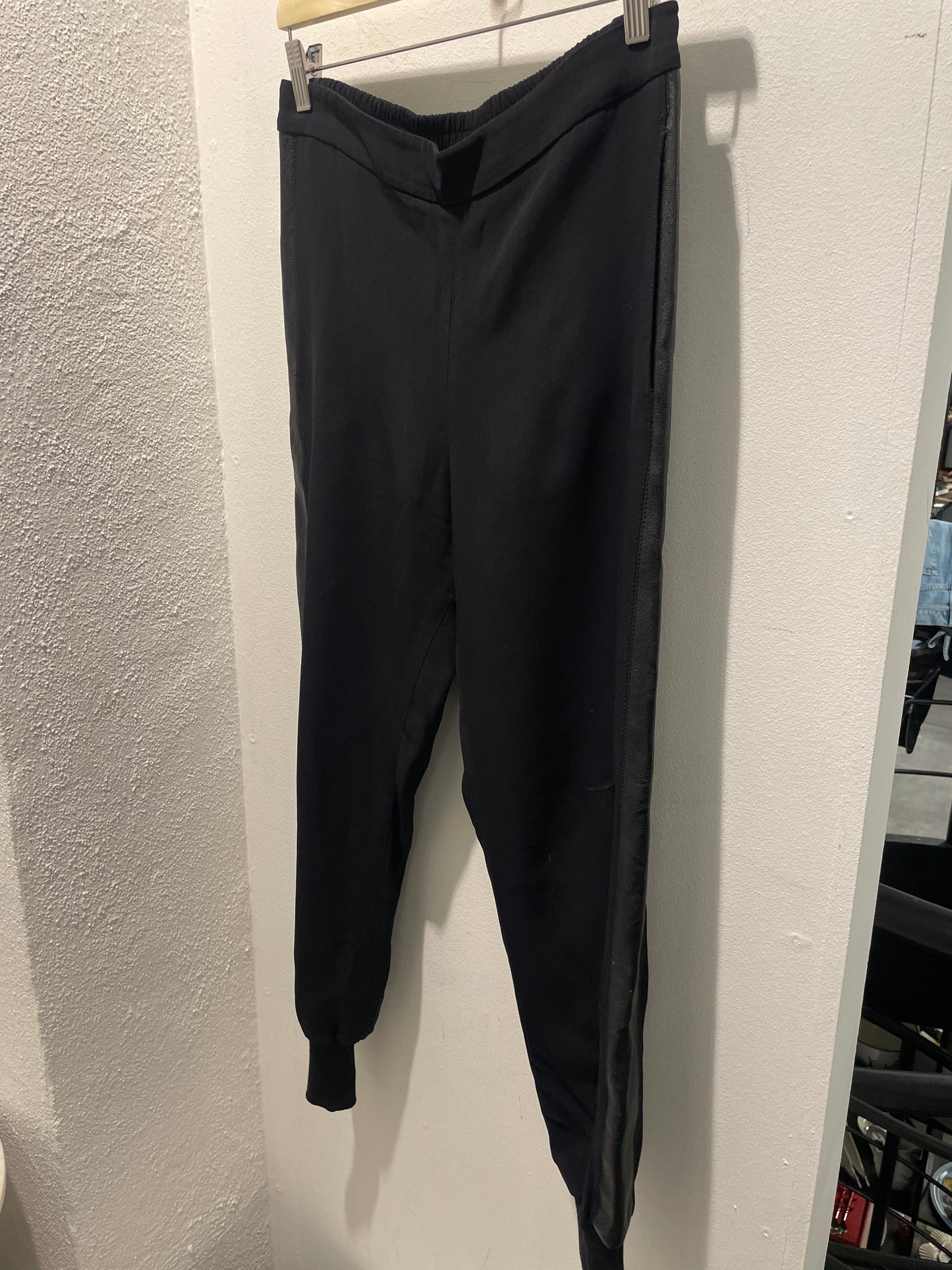 Stella McCartney — Black Jogger Trousers with Vegan Leather and Ribbed Cuffs - Size IT 38 / Fits EU 36