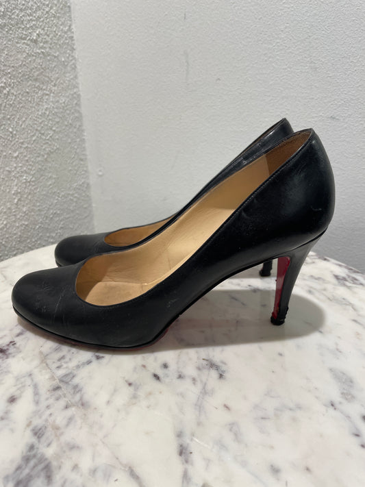 Christian Louboutin Simple Pumps in Black Leather – 37,5