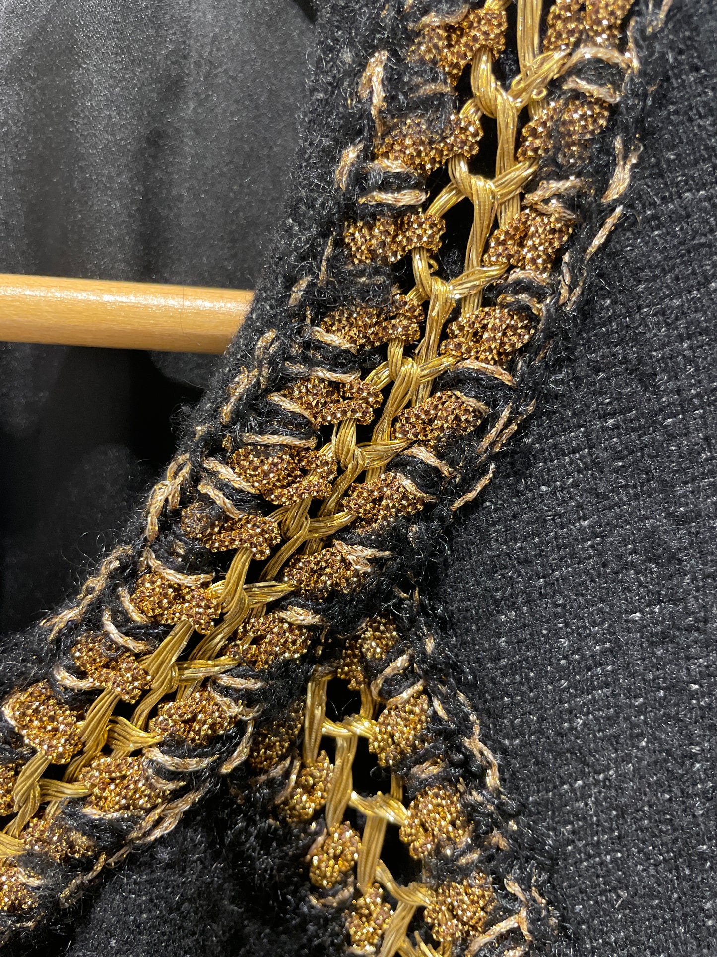 Chanel –  Boucle dress / jacket - black & gold - EU 44