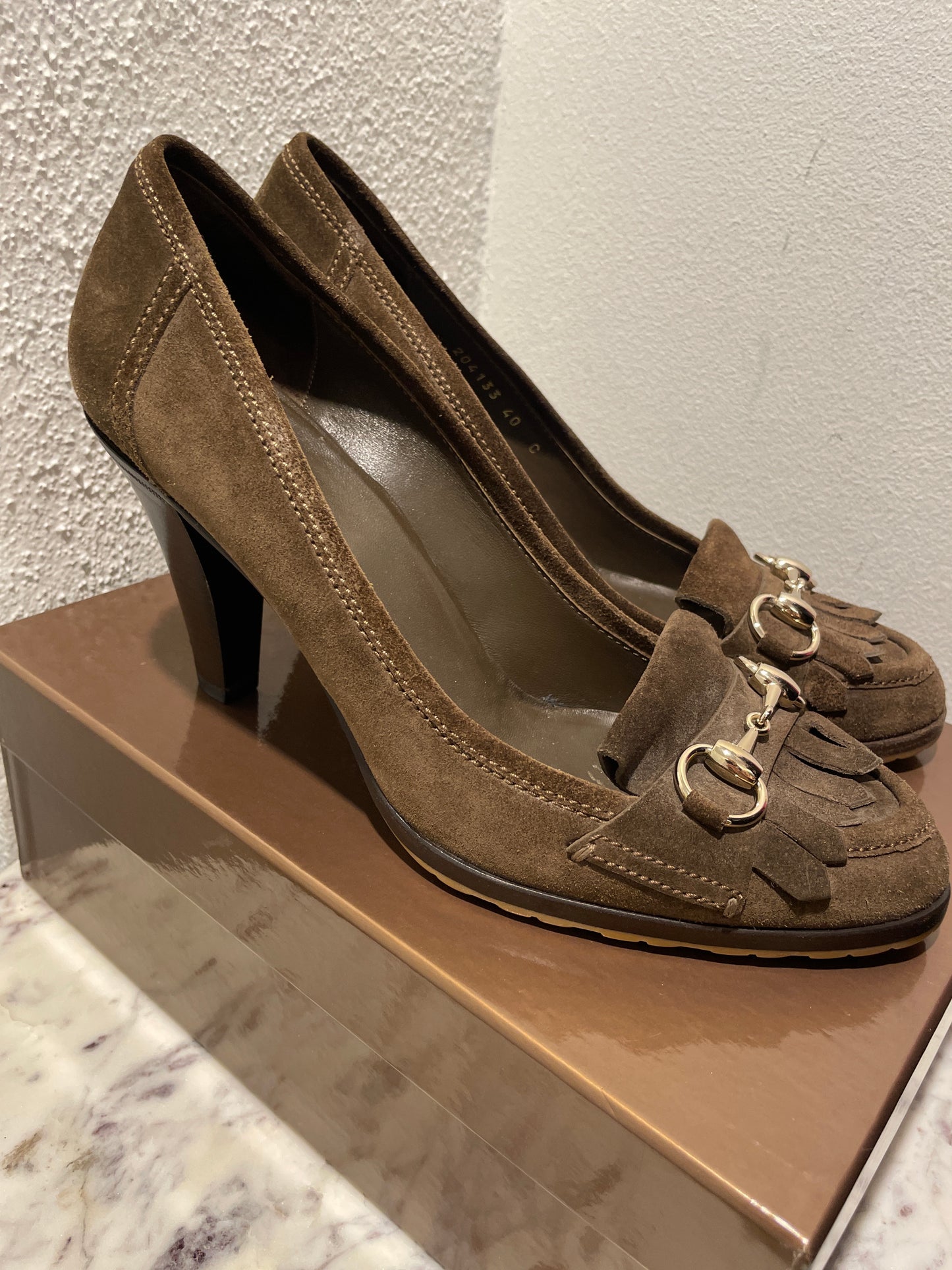 Gucci Vintage Horsebit Suede Pumps – Size EU 40C / Dark Brown