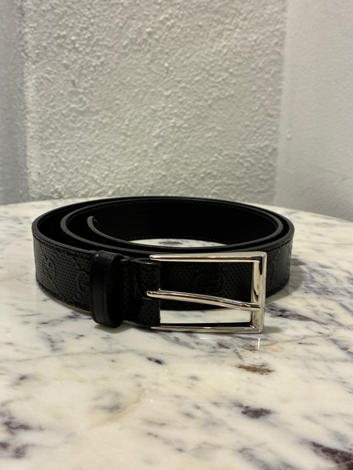Gucci Logo-Embossed Belt - Black Leather & Silver Buckle – Size 85