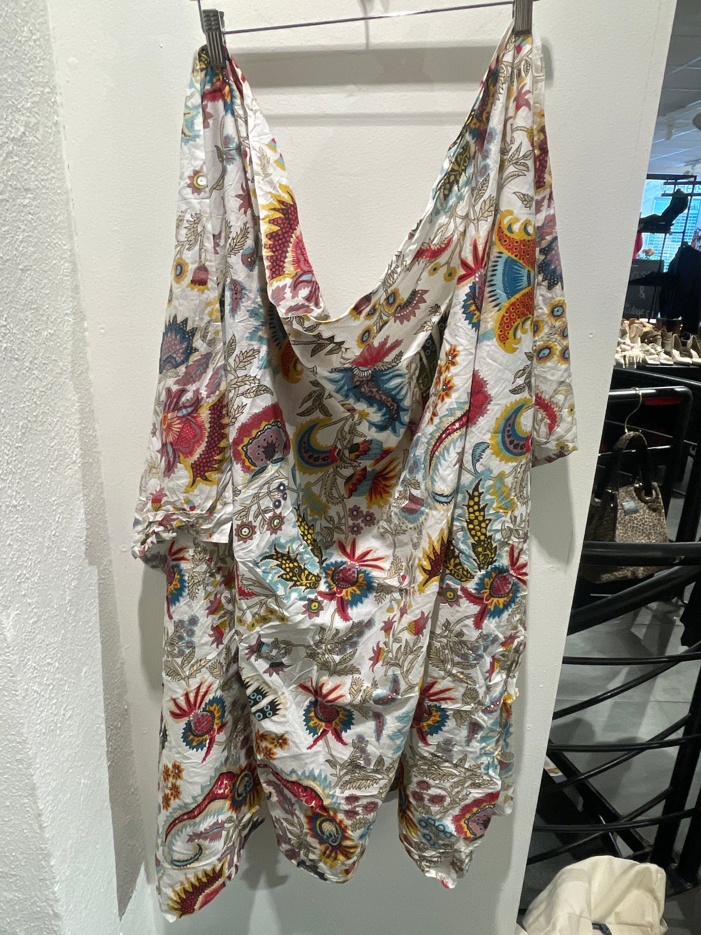 Shangri-la - Mauritius Scarf - 174 x 108 cm. - Medinas Wardrobe