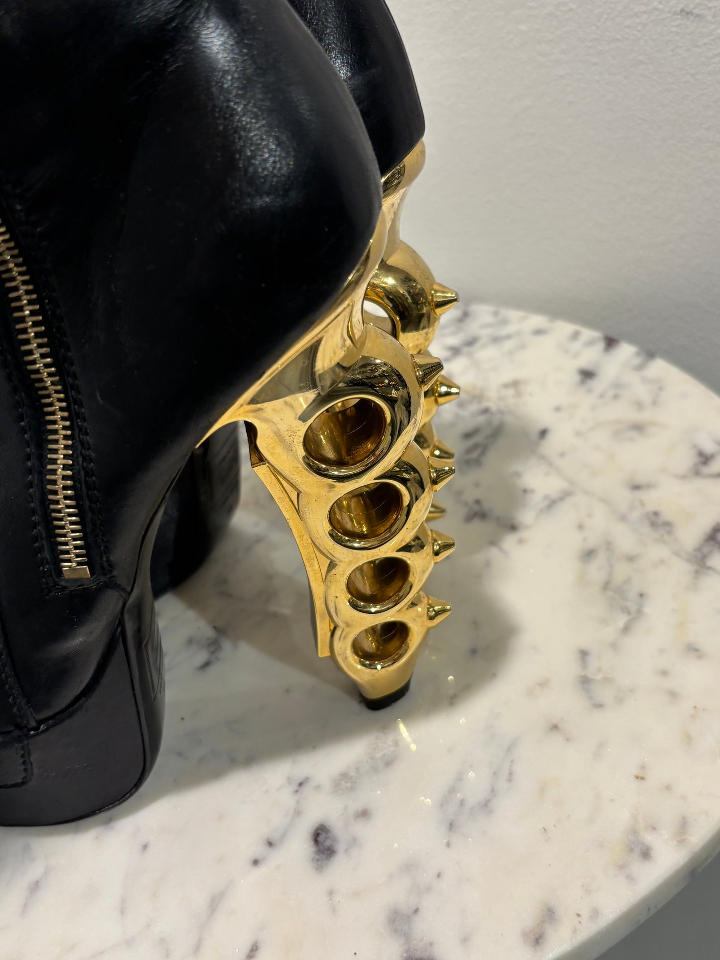 DSQUARED - Brass knuckle boots - 39 - Medinas Wardrobe