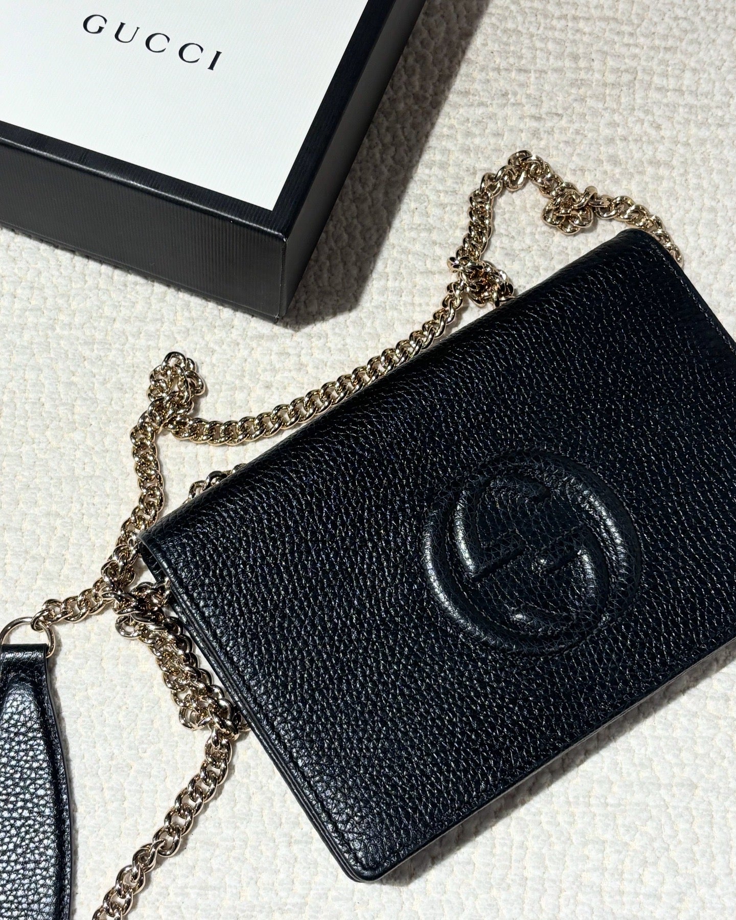 Gucci Wallet On Chain - Black Grained Leatheri, Embossed Logo & Gold Hardware