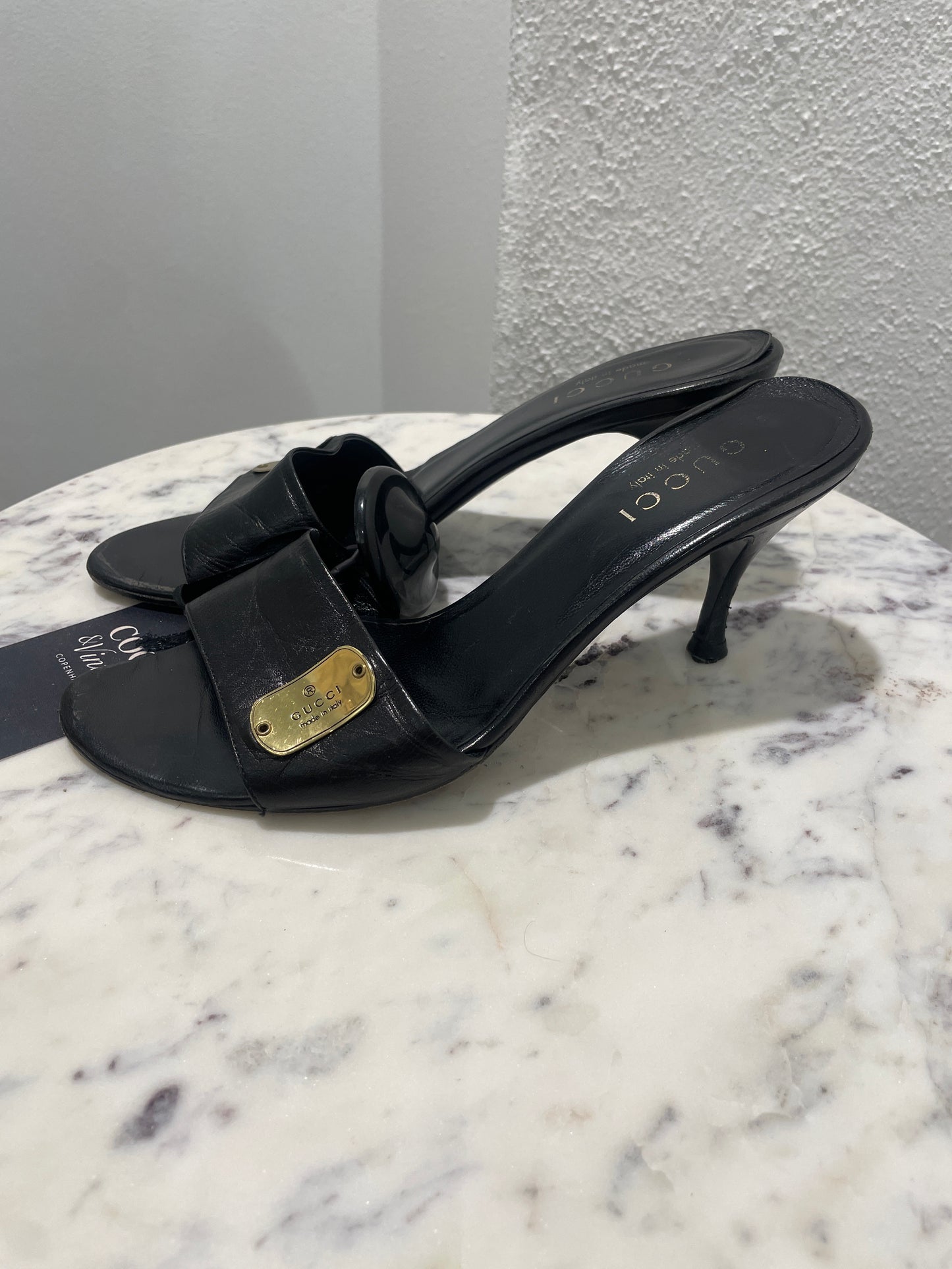 Gucci Guccissima Off-White Embossed Leather Peep-Toe Platform Pumps - 37