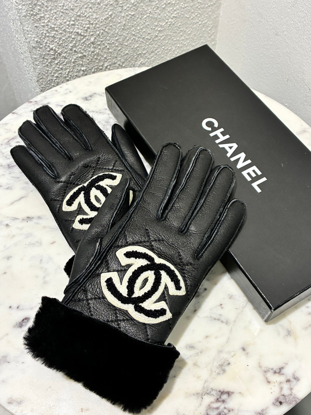 Chanel Gloves – Black Lambskin - Size 7