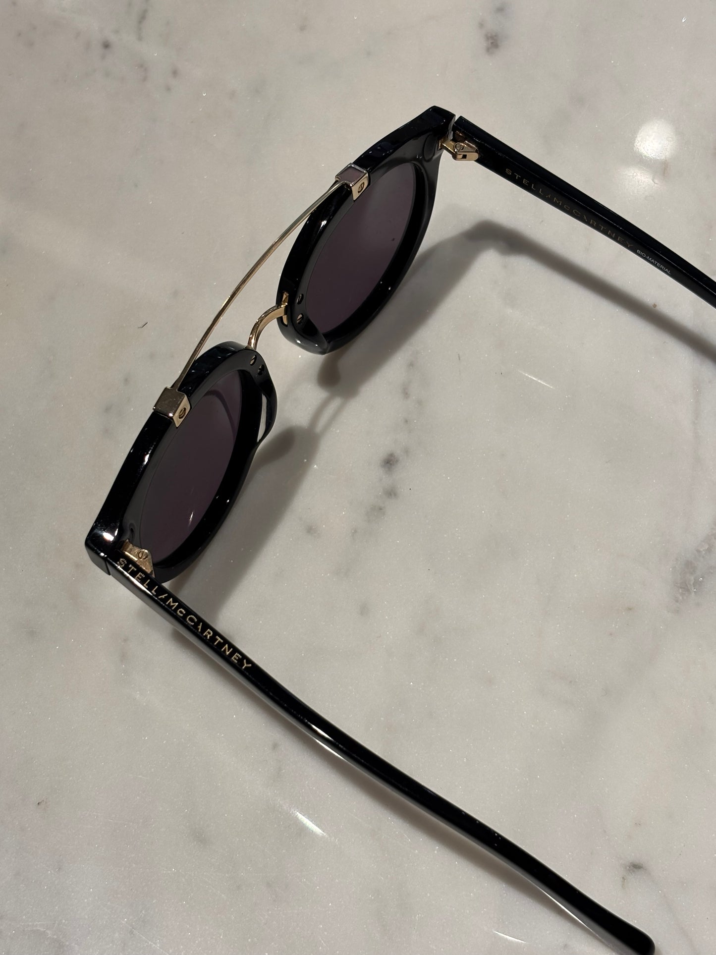Stella McCartney - Sunglasses - Black w. Gold - Medinas Wardrobe