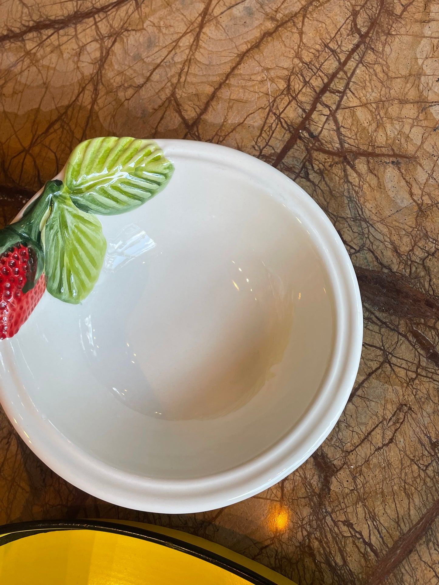 Lille skål med jordbær - Italiensk porcelæn