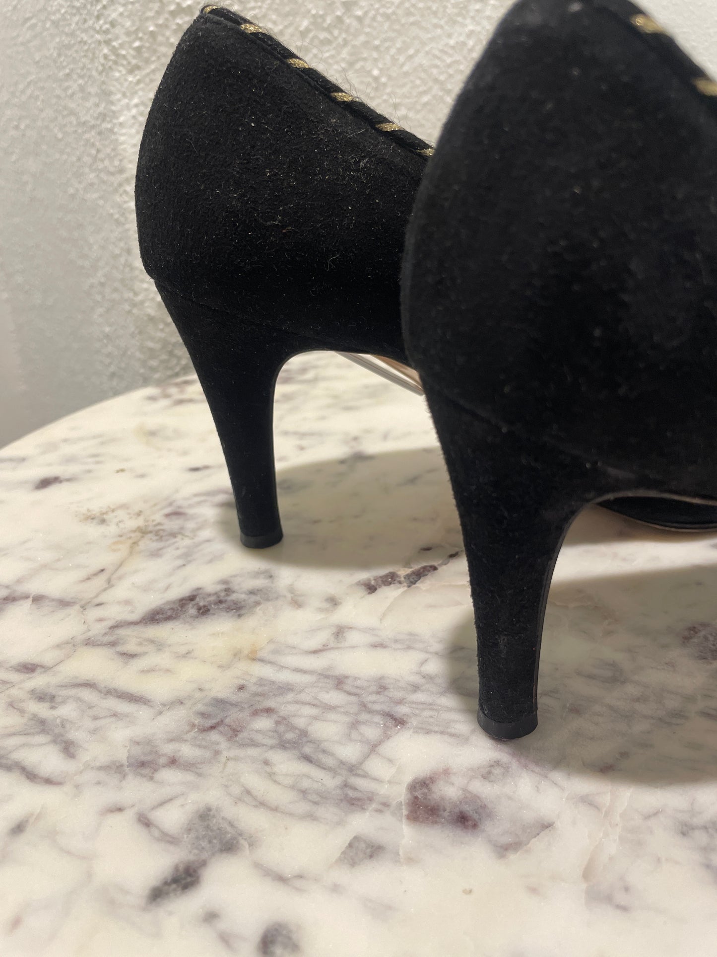 Vintage Yves Saint Laurent YSL Black Suede Scalloped Pumps with Gold Trim - 38,5