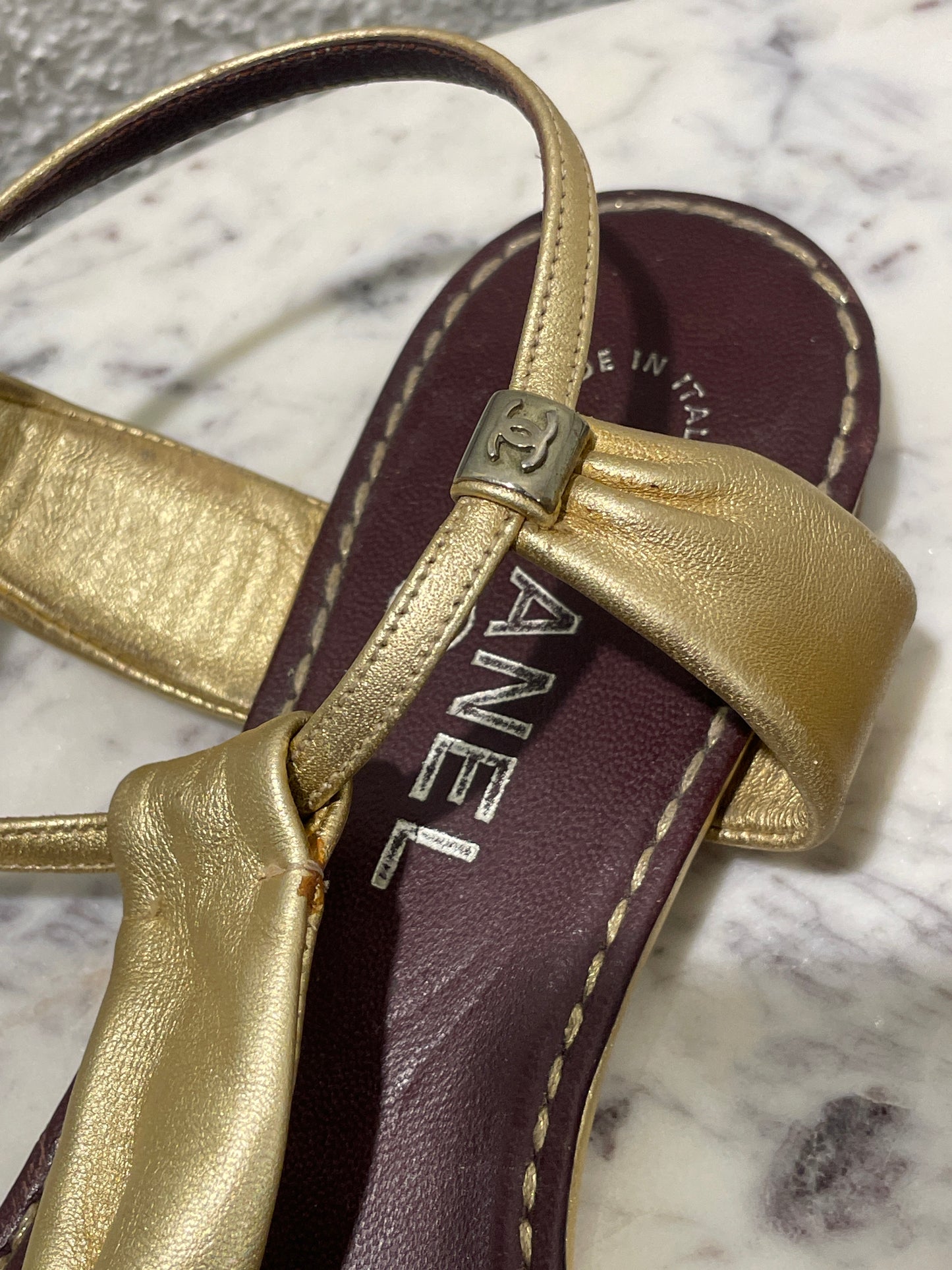 Chanel Metallic Gold Leather CC Sandals – 38