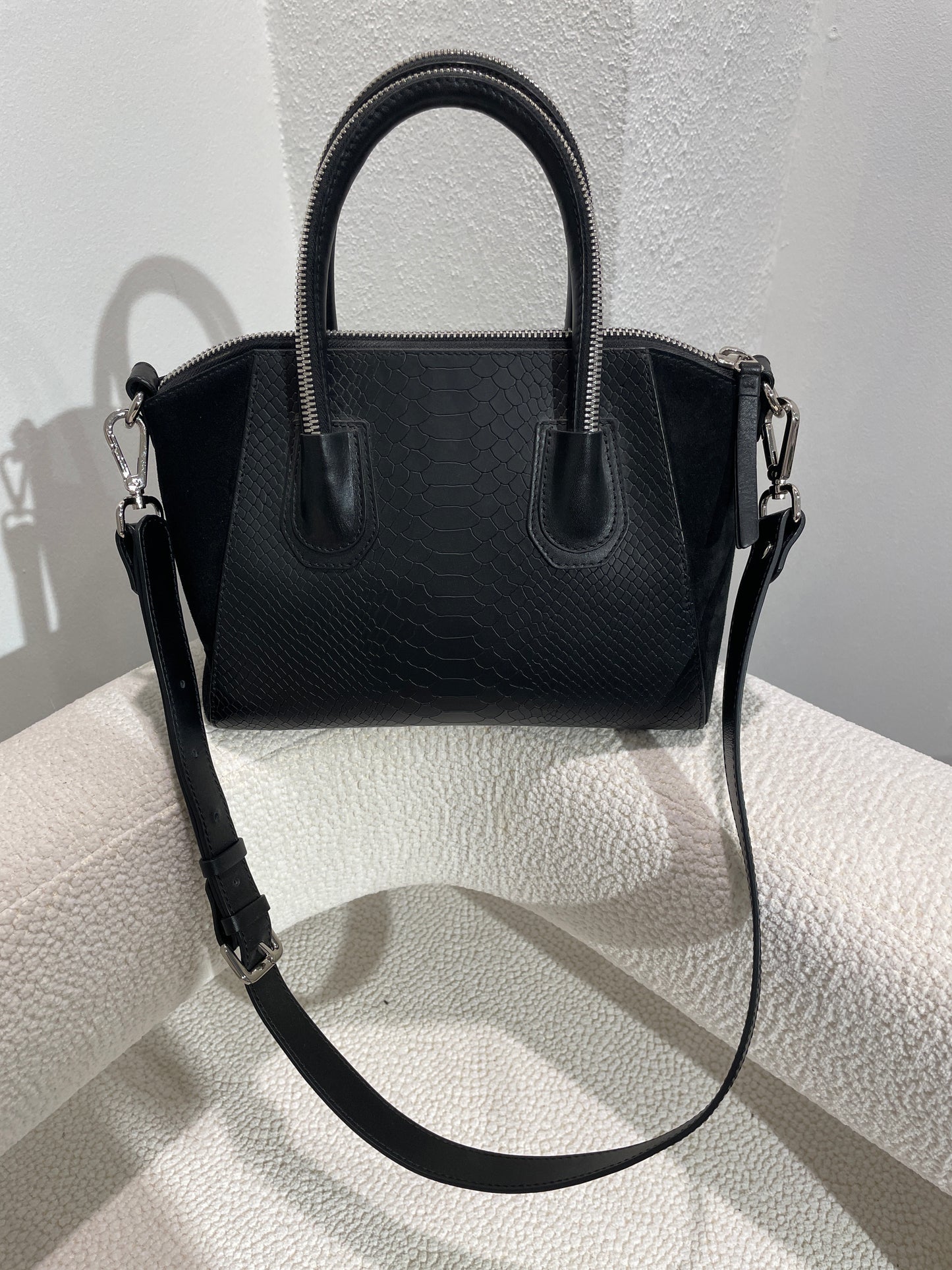 Leowulff - Boa Black SIlverbag