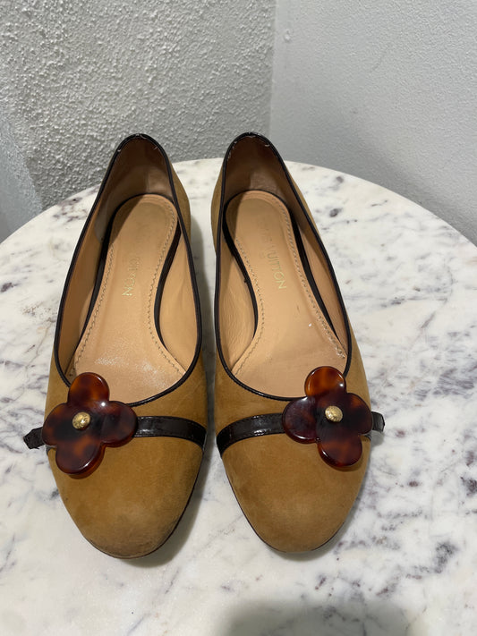 Louis Vuitton Tan Suede Fleur Ballet Flats with Tortoiseshell Monogram Flower - 38,5