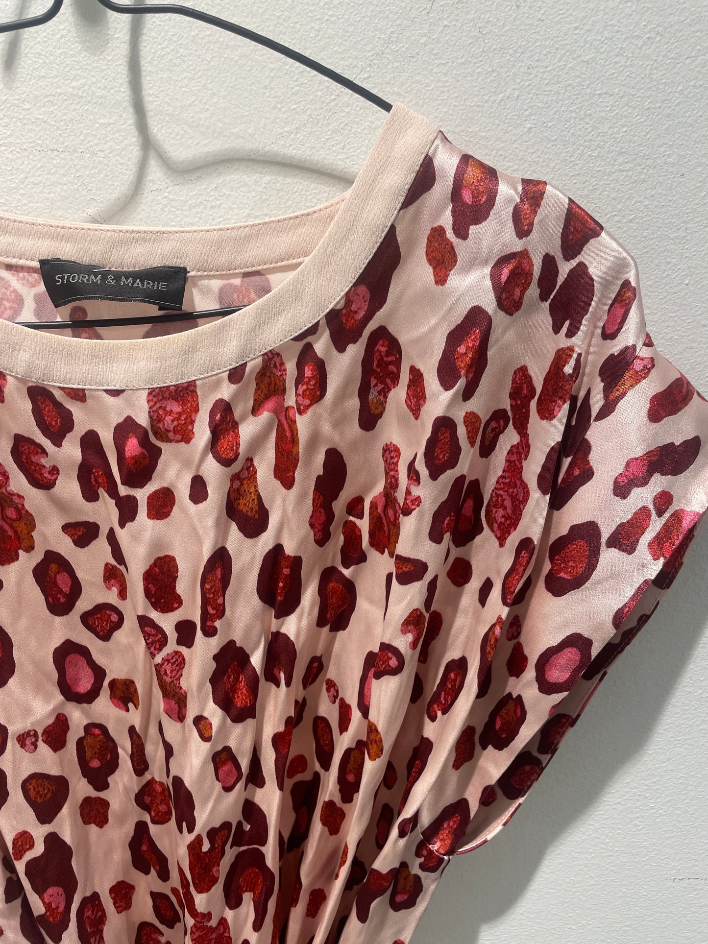 Storm & Marie - Dress - soft pink & burgundy leo - S/M - Medinas Wardrobe