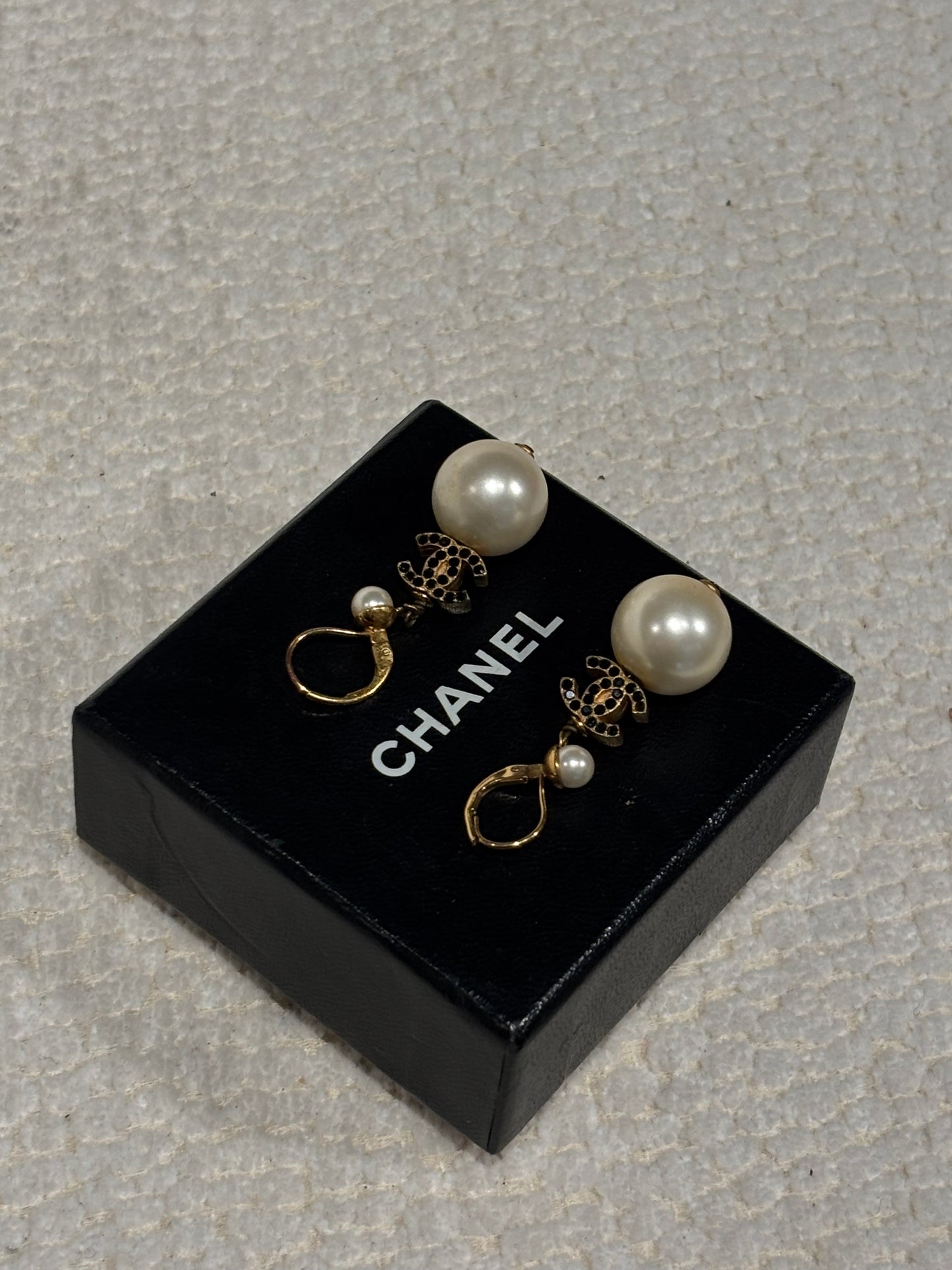 Chanel Earrings - CC with Pearl