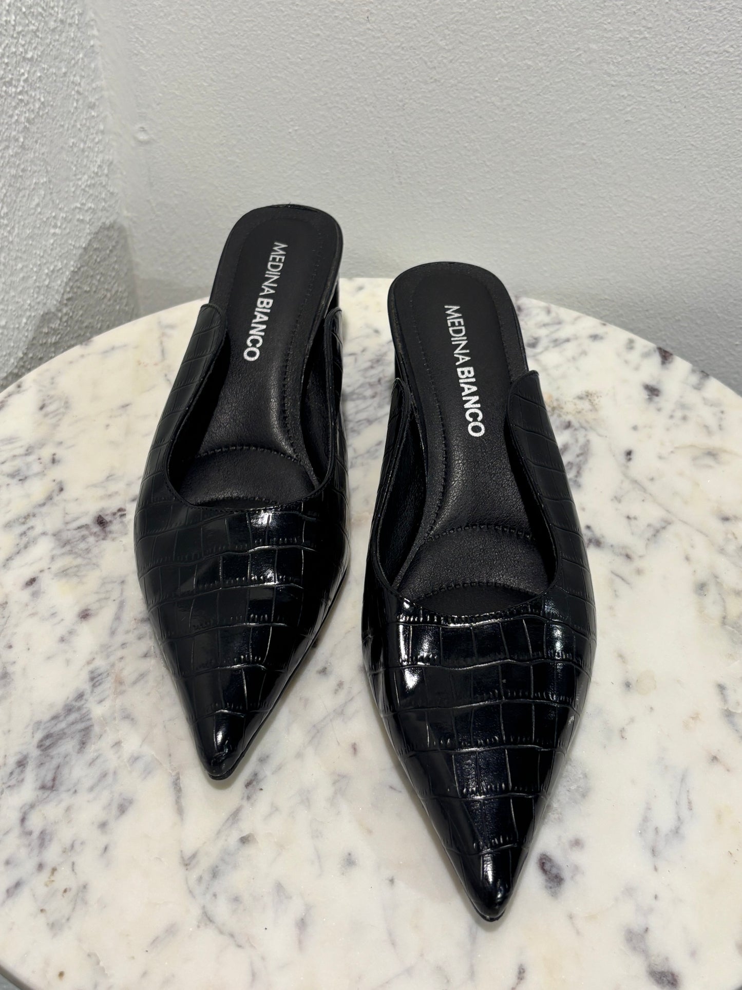 Medina x Bianco - Mules - croco patent leather - black - 40 - Medinas Wardrobe