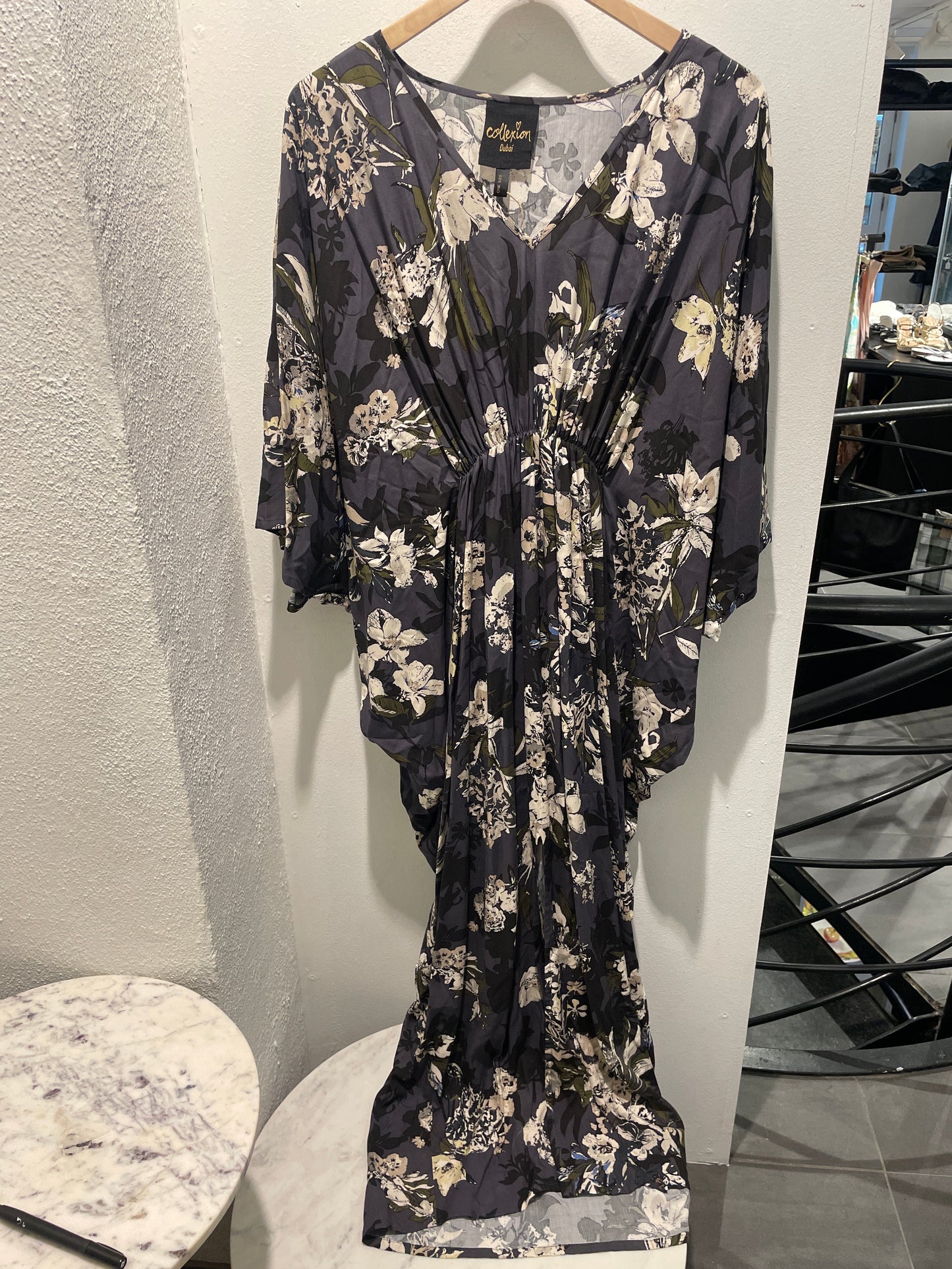 Collexion Dubai dress – Long patterned dress with batwing sleeves - One size