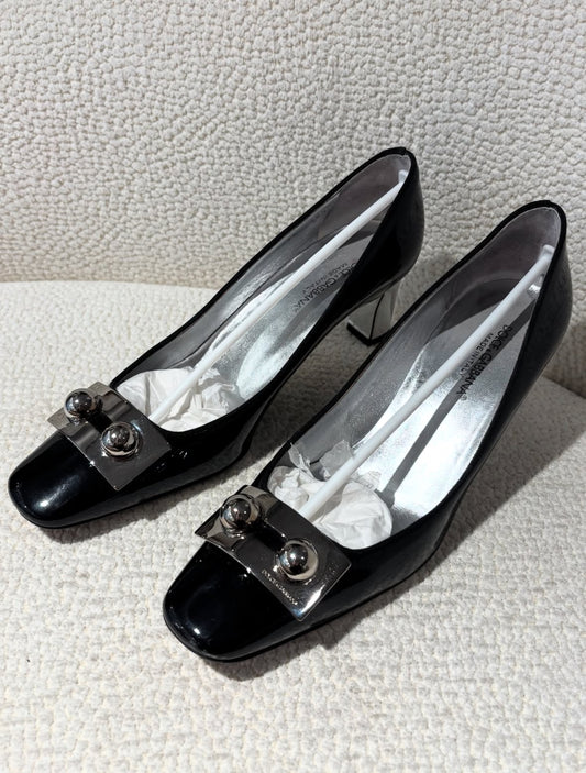 Dolce & Gabbana Heels – Black Patent Leather with Silver Details - EU 38.5
