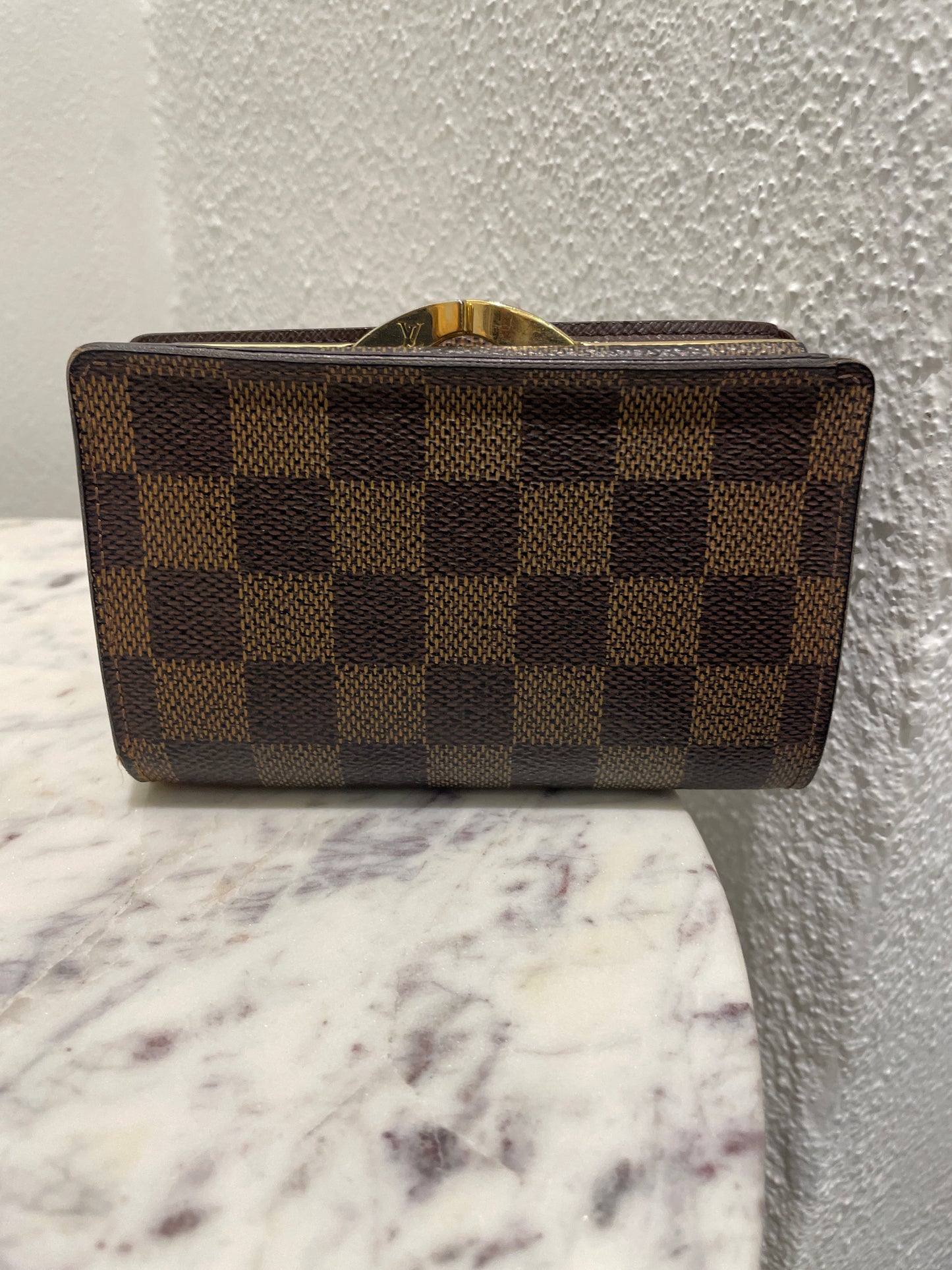Louis Vuitton French Wallet – Timeless leather wallet in Damier Ebene canvas