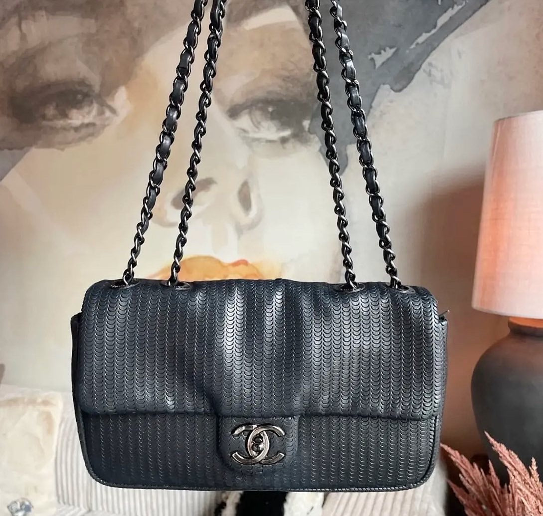 Chanel - flapbag - Rhutenium Hardware - sort