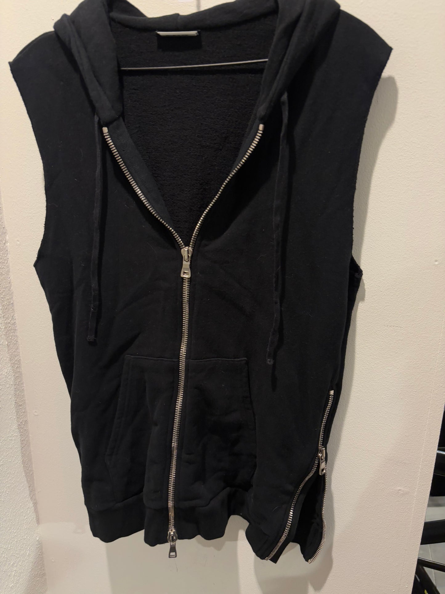 Balmain - top w. zipper - Medinas Wardrobe - M