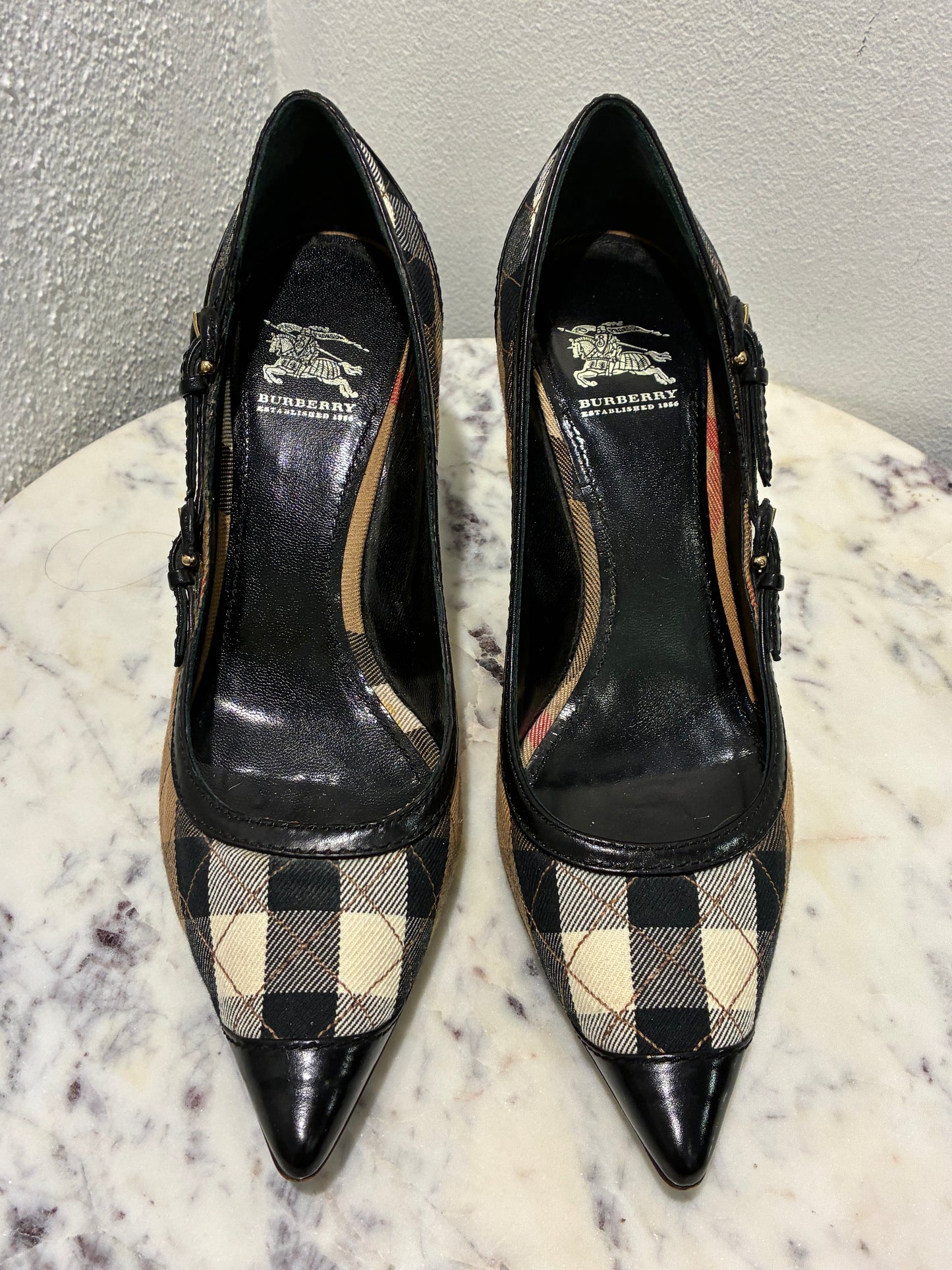 Burberry — Classic Check Pumps — EU 39