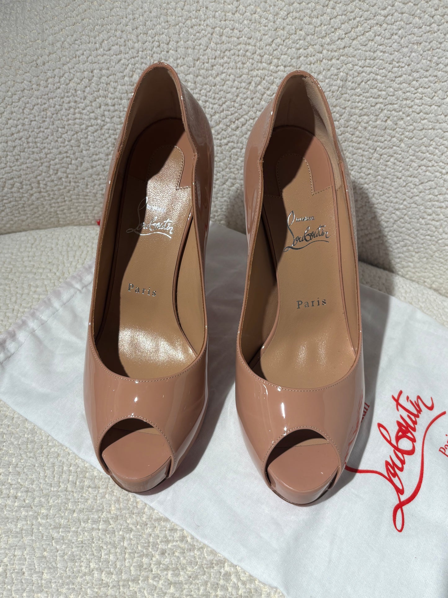 Christian Louboutin Heels – Hot Chick Alta Pumps in Blush - EU 40