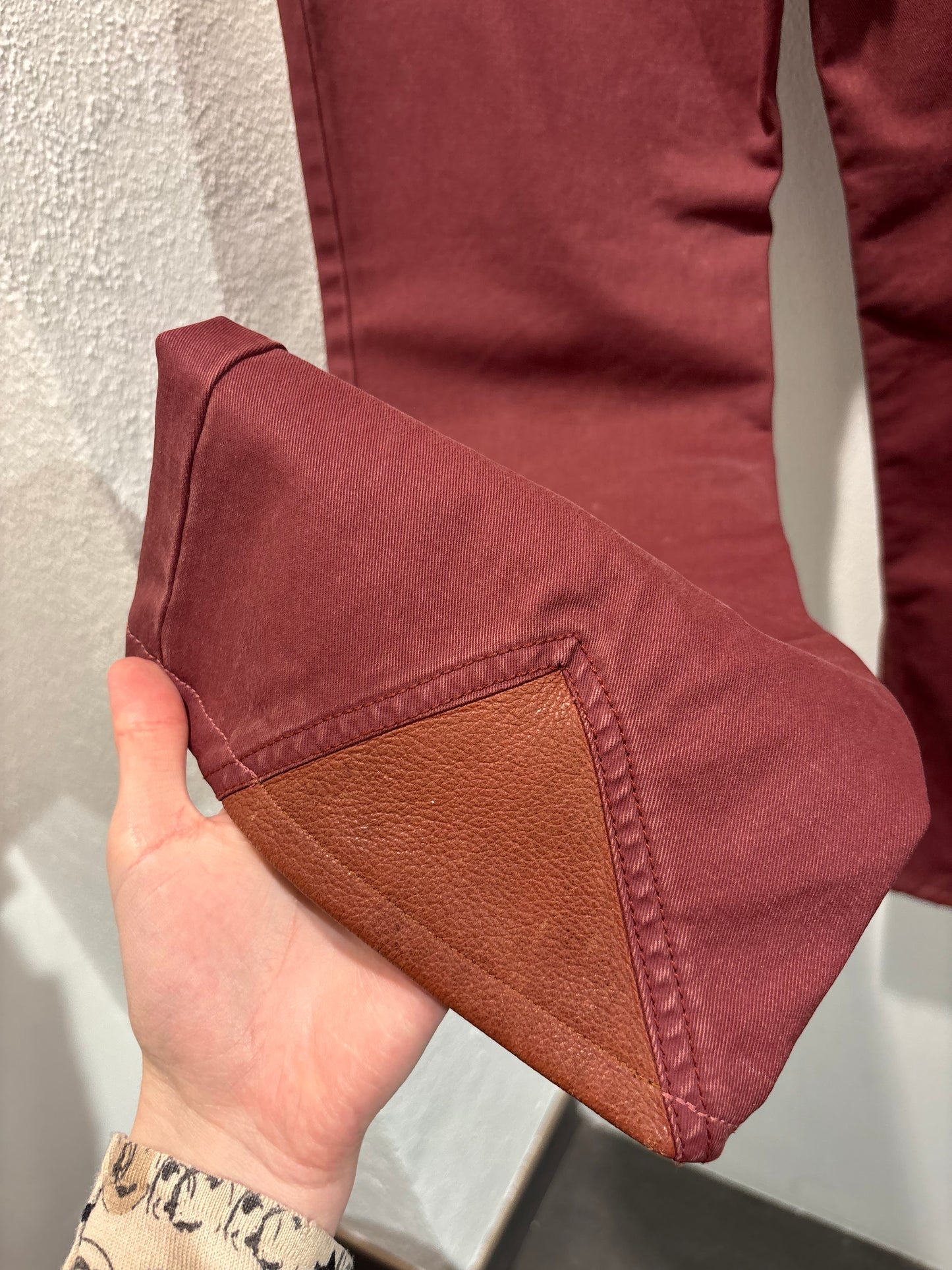 Chanel Jeans – Denim & Leather Trim in Bordeaux & Purple - EU 36