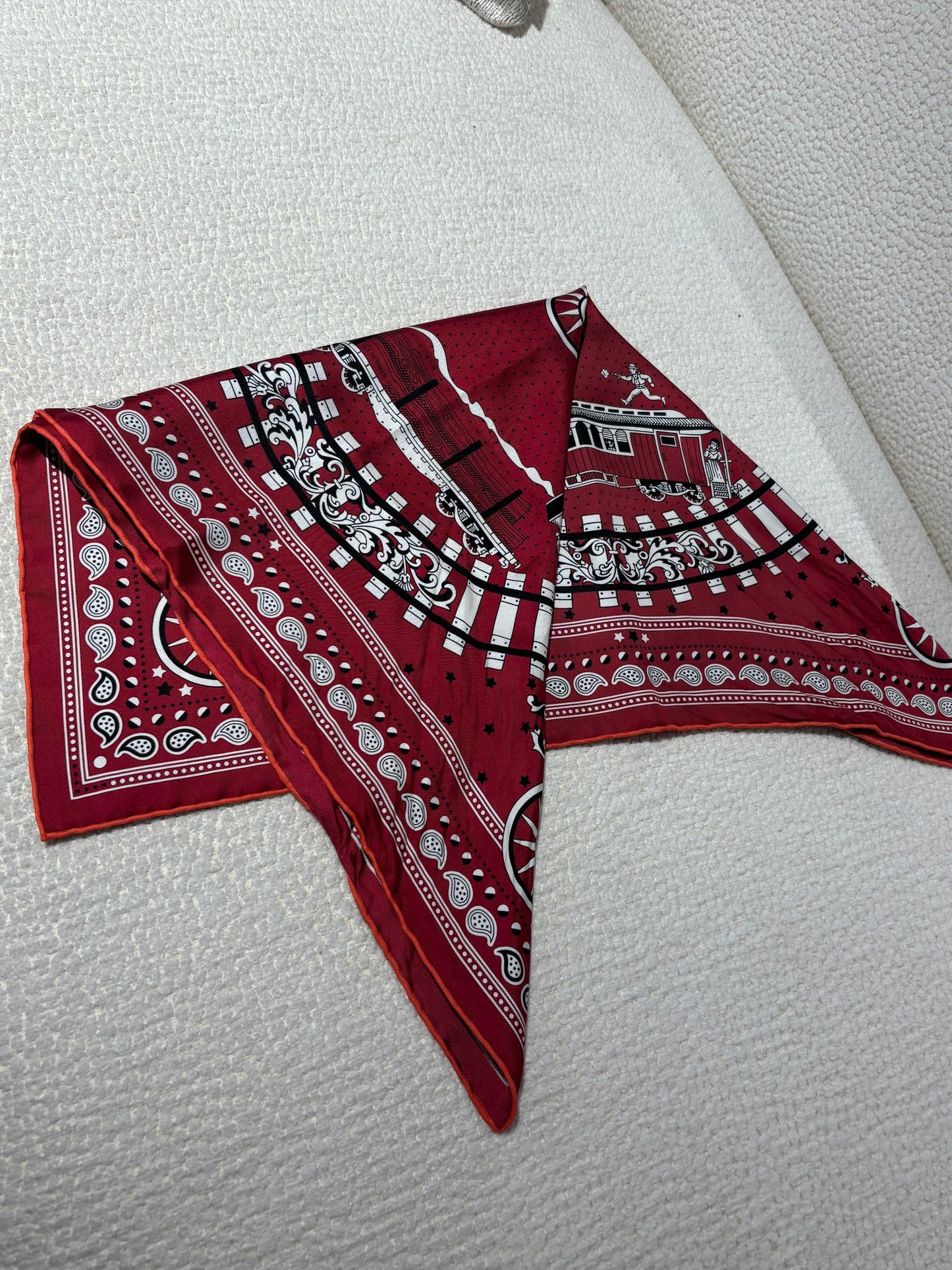 Hermés - Silk Scarf - Red & White