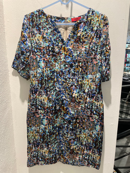 HUGO Hugo Boss — Short-Sleeved Silk Dress in Abstract Mosaic - S/M