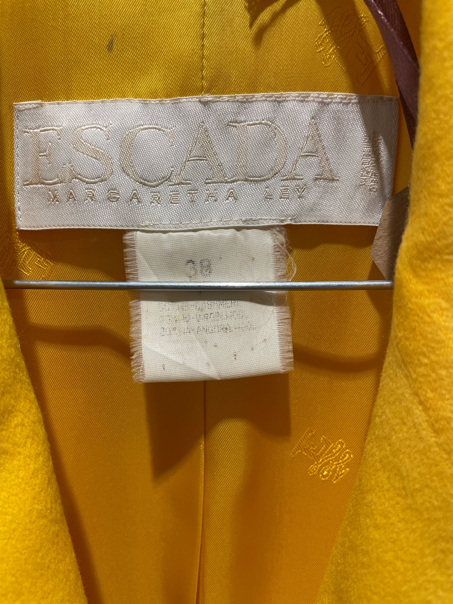 Escada cashmere vintage blazer - M/L