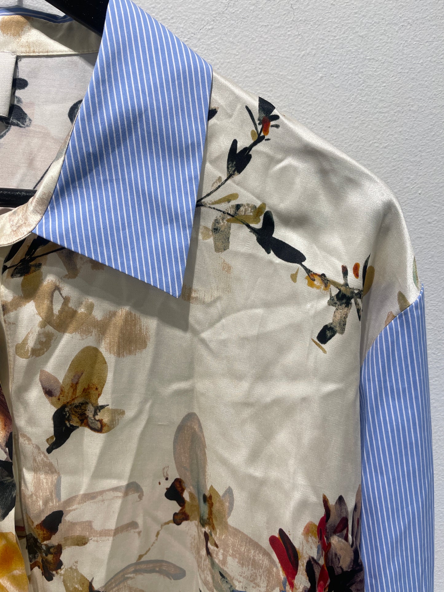 Munthe - Silk Shirt - Stribed details - Medinas Wardrobe EU38